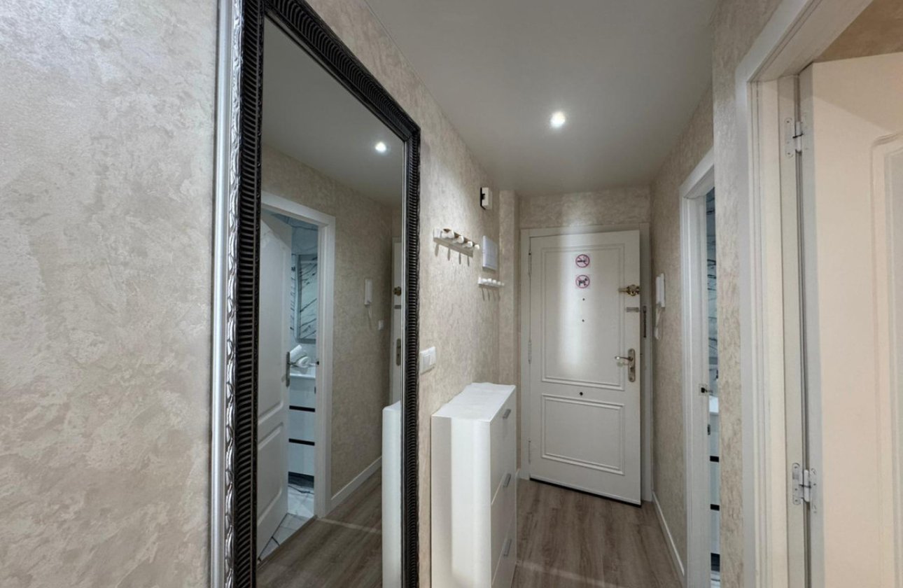 Reventa - Apartamento / piso -
Torrevieja - Playa del Cura