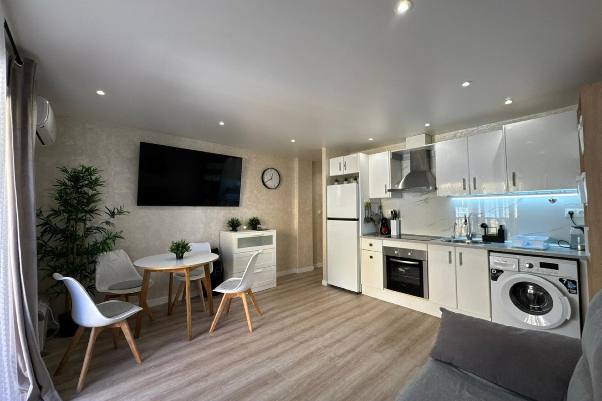 Reventa - Apartamento / piso -
Torrevieja - Playa del Cura