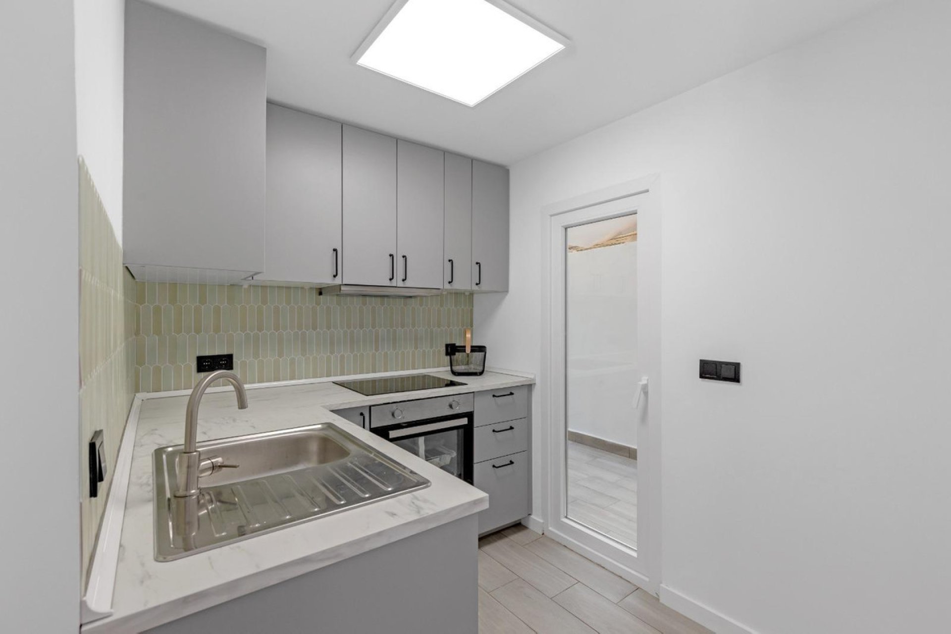 Reventa - Apartamento / piso -
Torrevieja - Playa del Cura