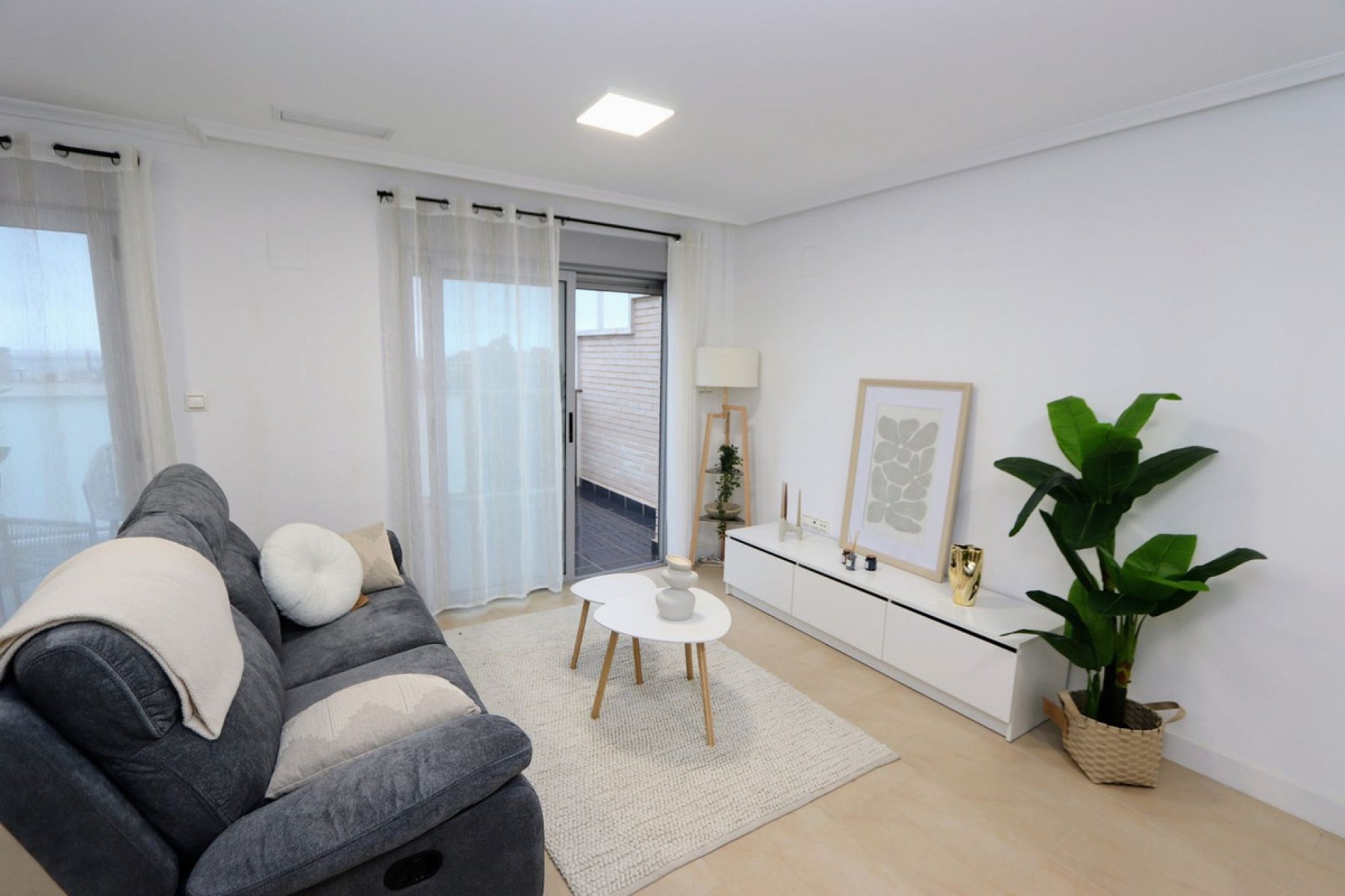 Reventa - Apartamento / piso -
Torrevieja - Torrevieja Centro