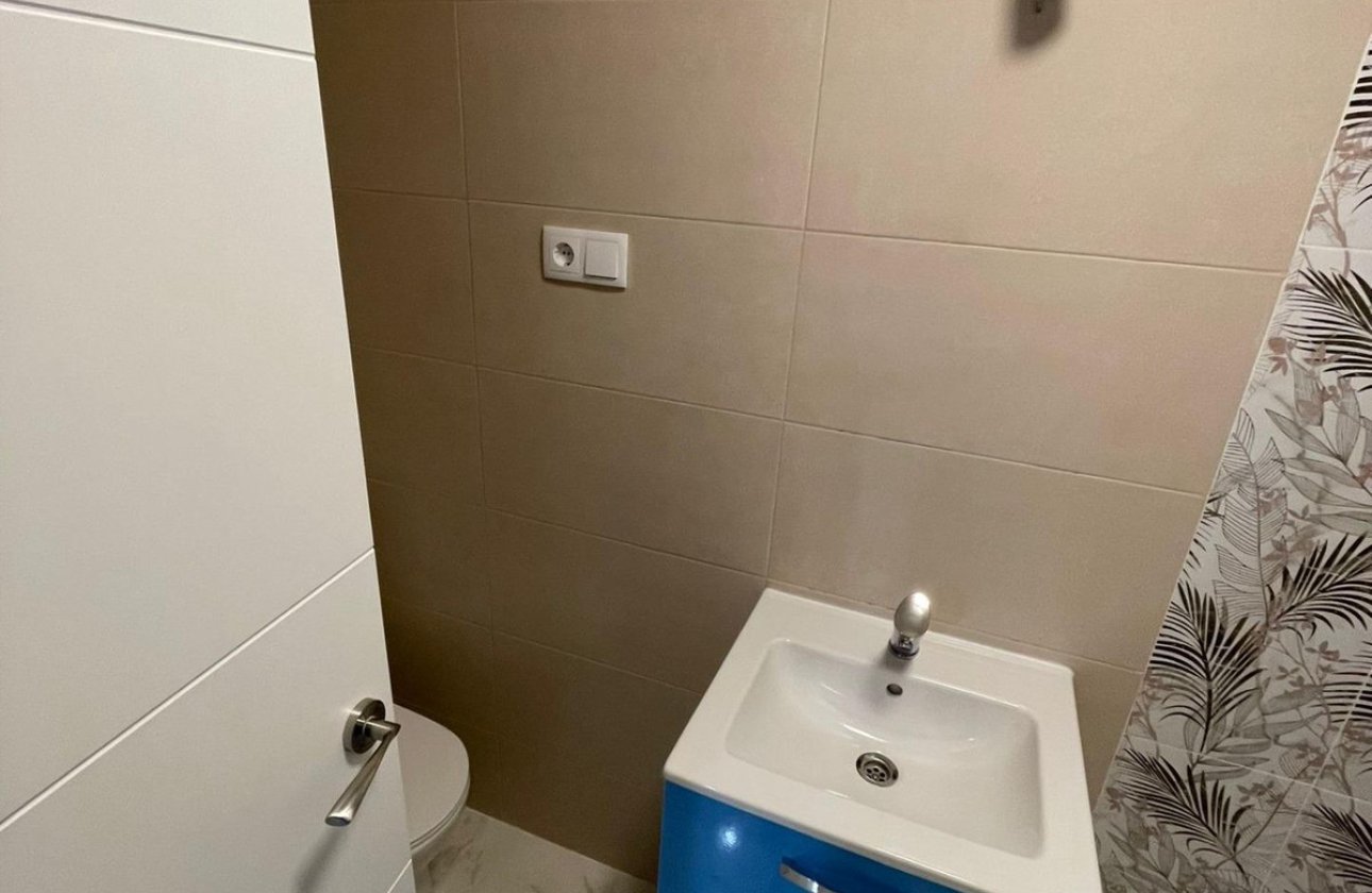 Reventa - Apartamento / piso -
Torrevieja - Torrevieja Centro