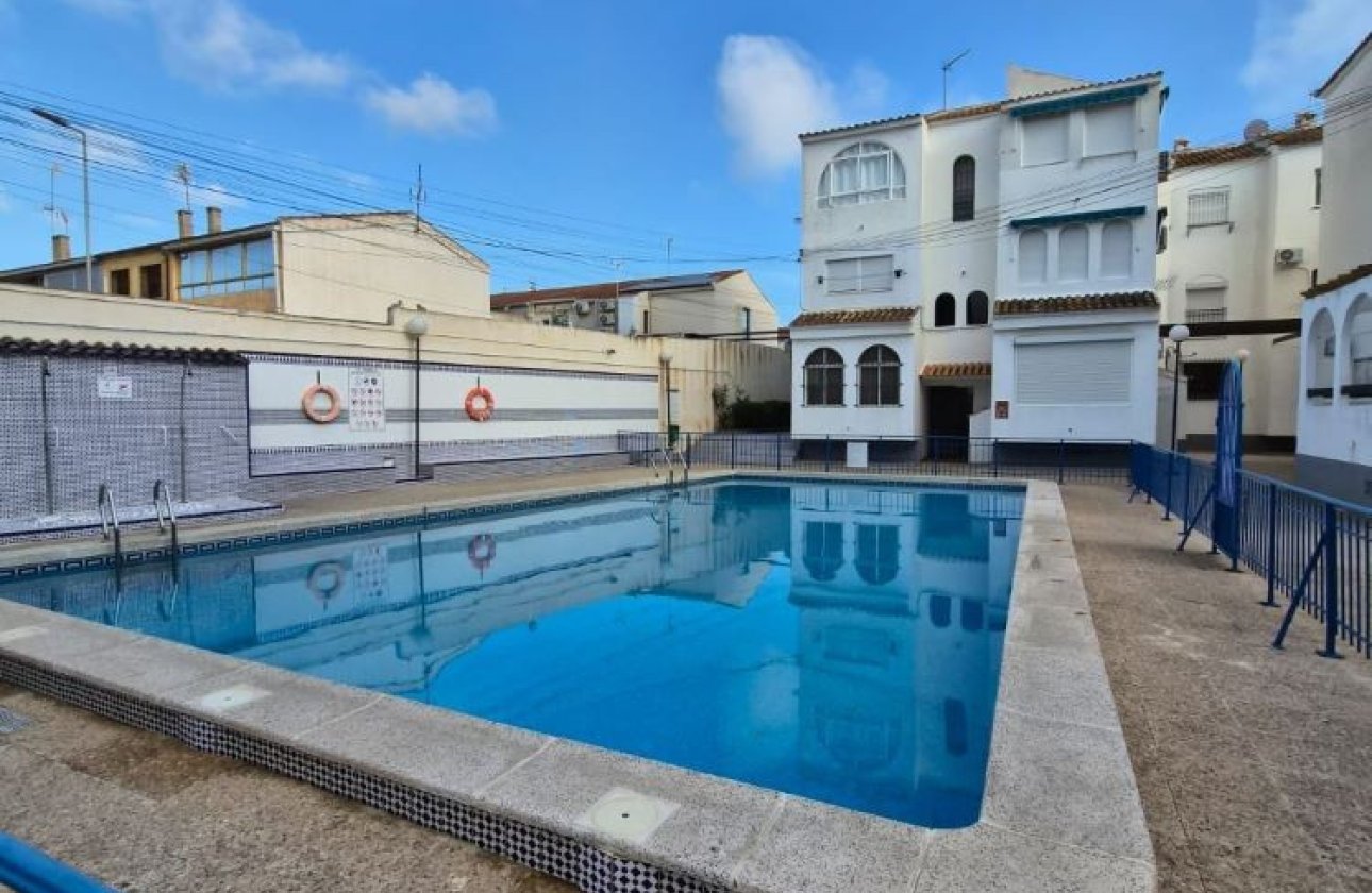 Reventa - Apartamento / piso -
Torrevieja - Torrevieja Centro