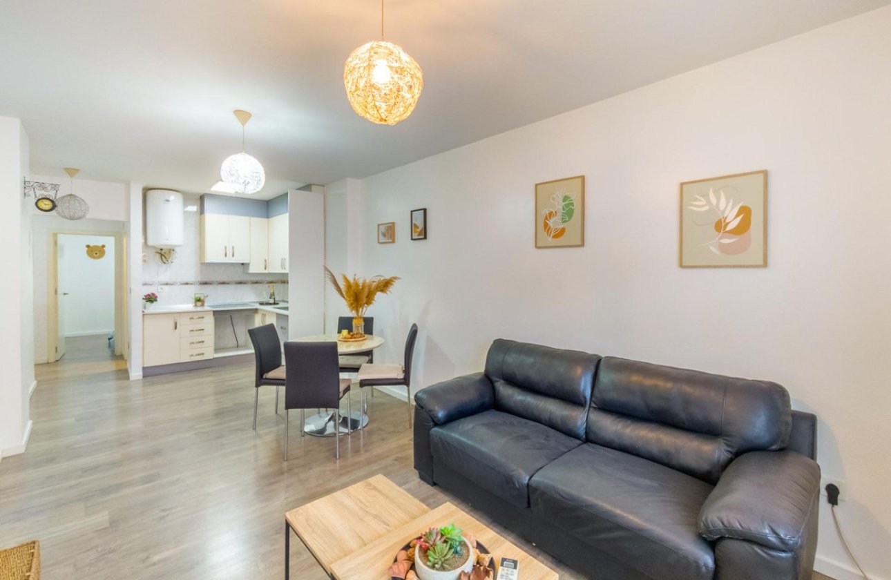 Reventa - Apartamento / piso -
Torrevieja - Torrevieja Centro