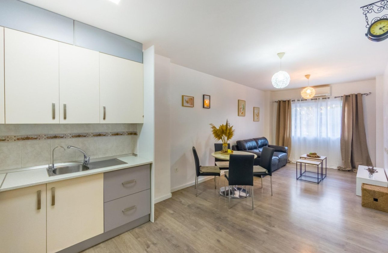 Reventa - Apartamento / piso -
Torrevieja - Torrevieja Centro