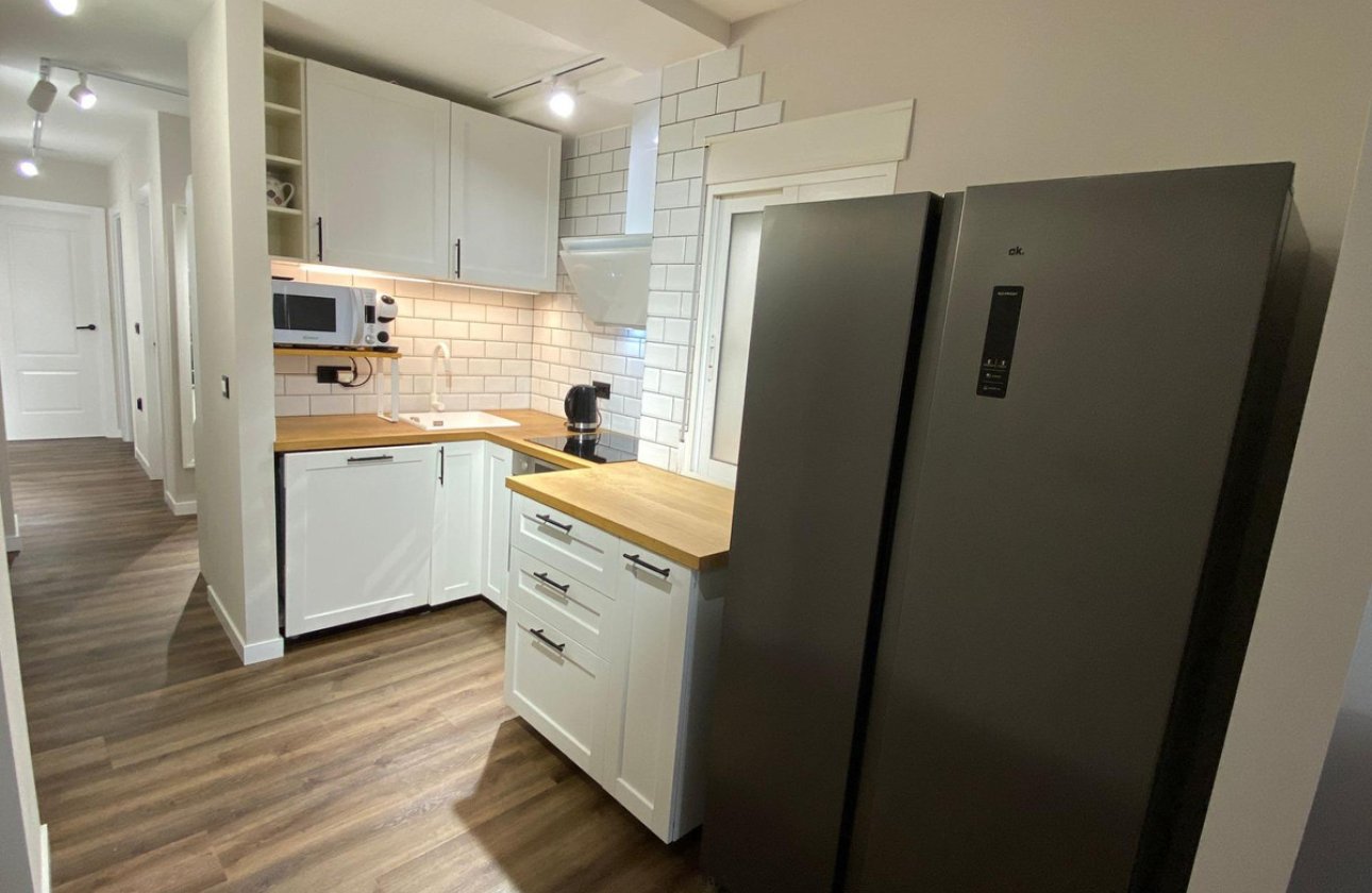 Reventa - Apartamento / piso -
Torrevieja - Torrevieja Centro