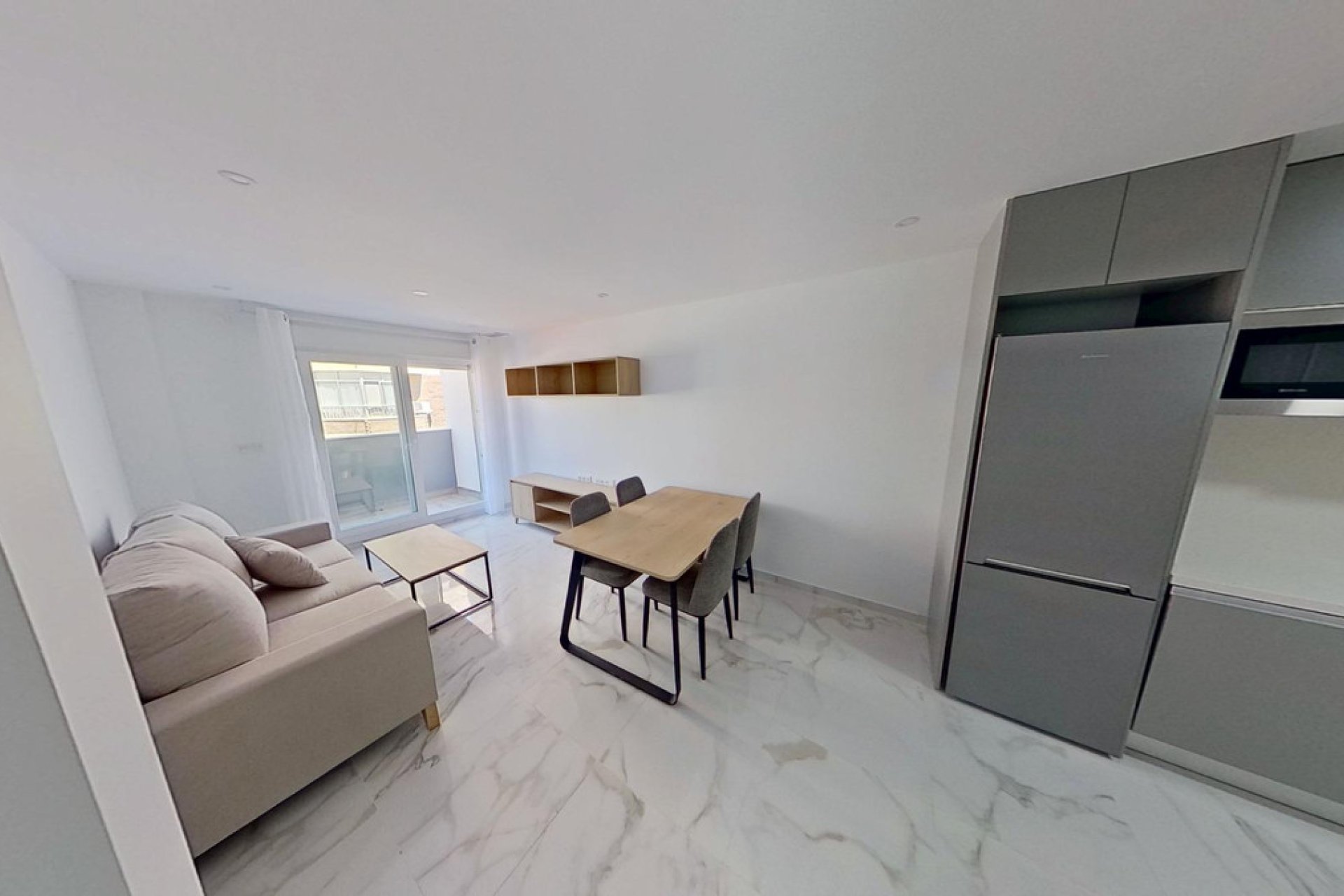 Reventa - Apartamento / piso -
Torrevieja - Torrevieja Centro