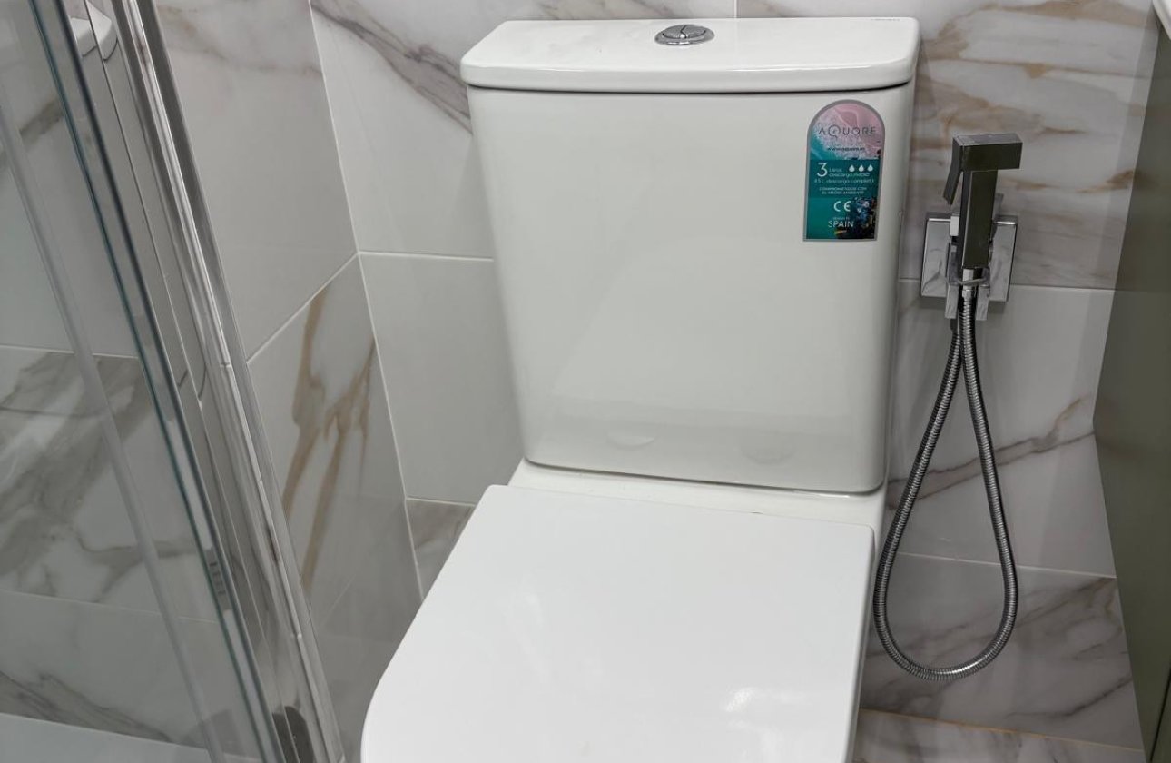 Reventa - Apartamento / piso -
Torrevieja - Torrevieja Centro