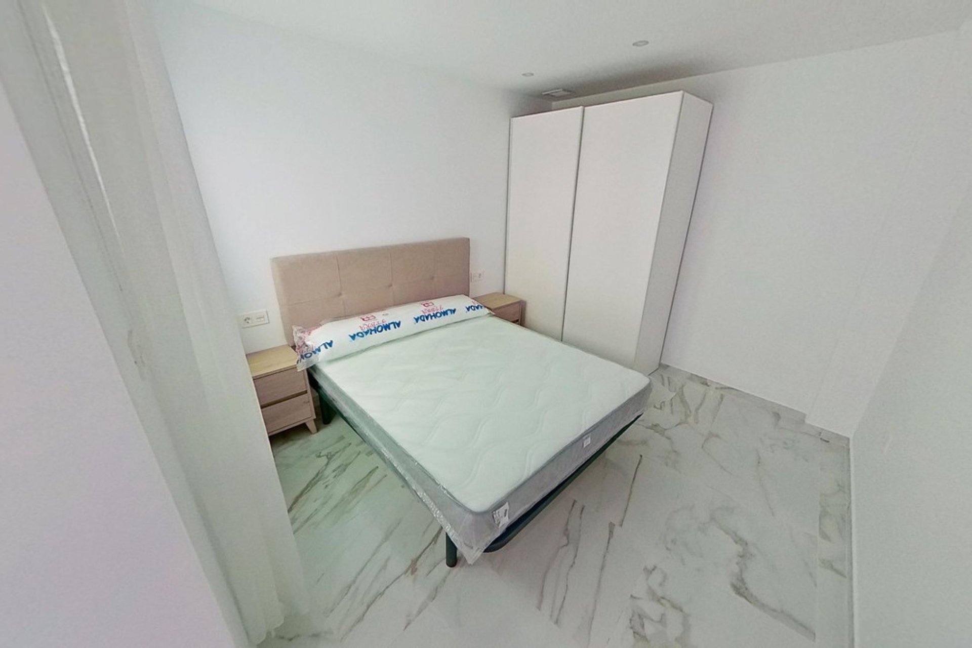 Reventa - Apartamento / piso -
Torrevieja - Torrevieja Centro