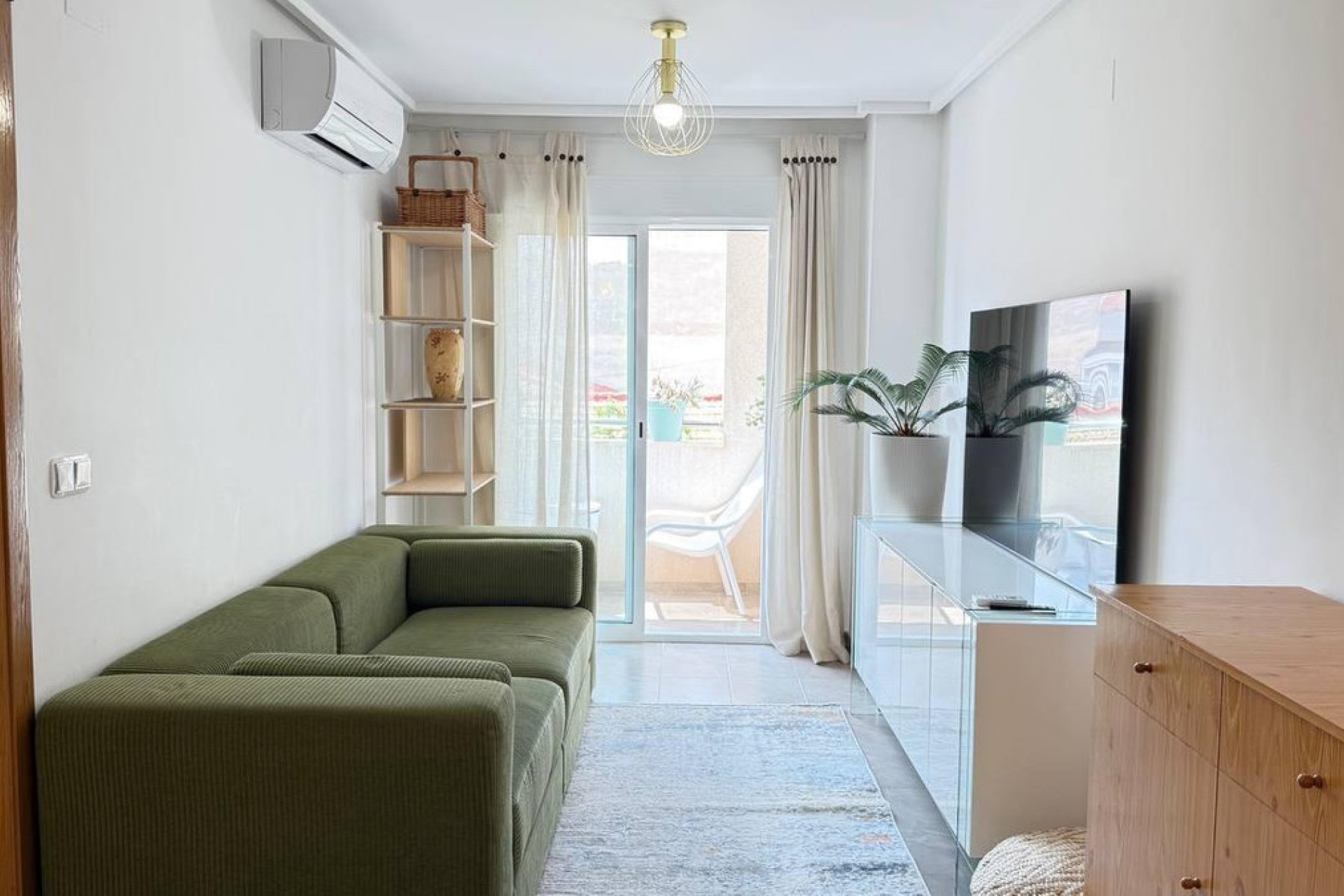 Reventa - Apartamento / piso -
Torrevieja - Torrevieja Centro