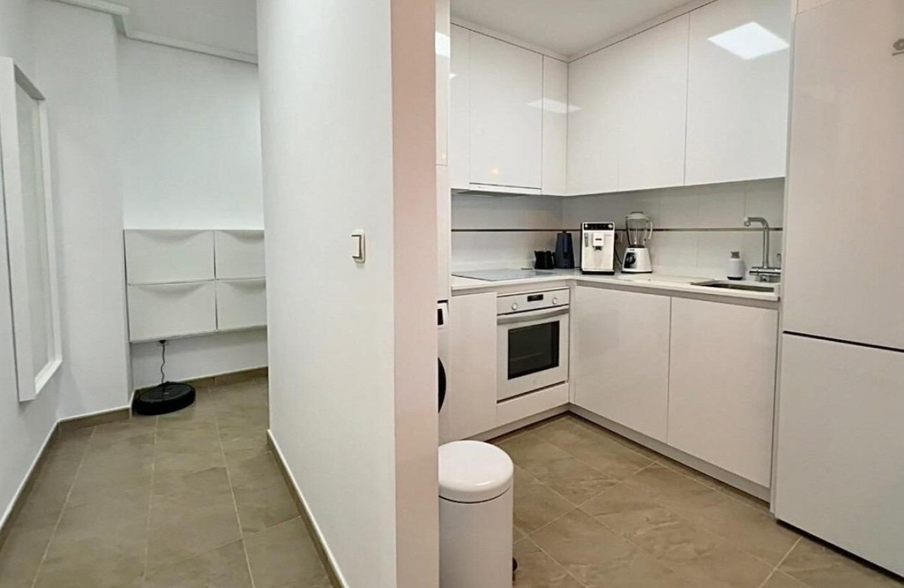 Reventa - Apartamento / piso -
Torrevieja - Torrevieja Centro