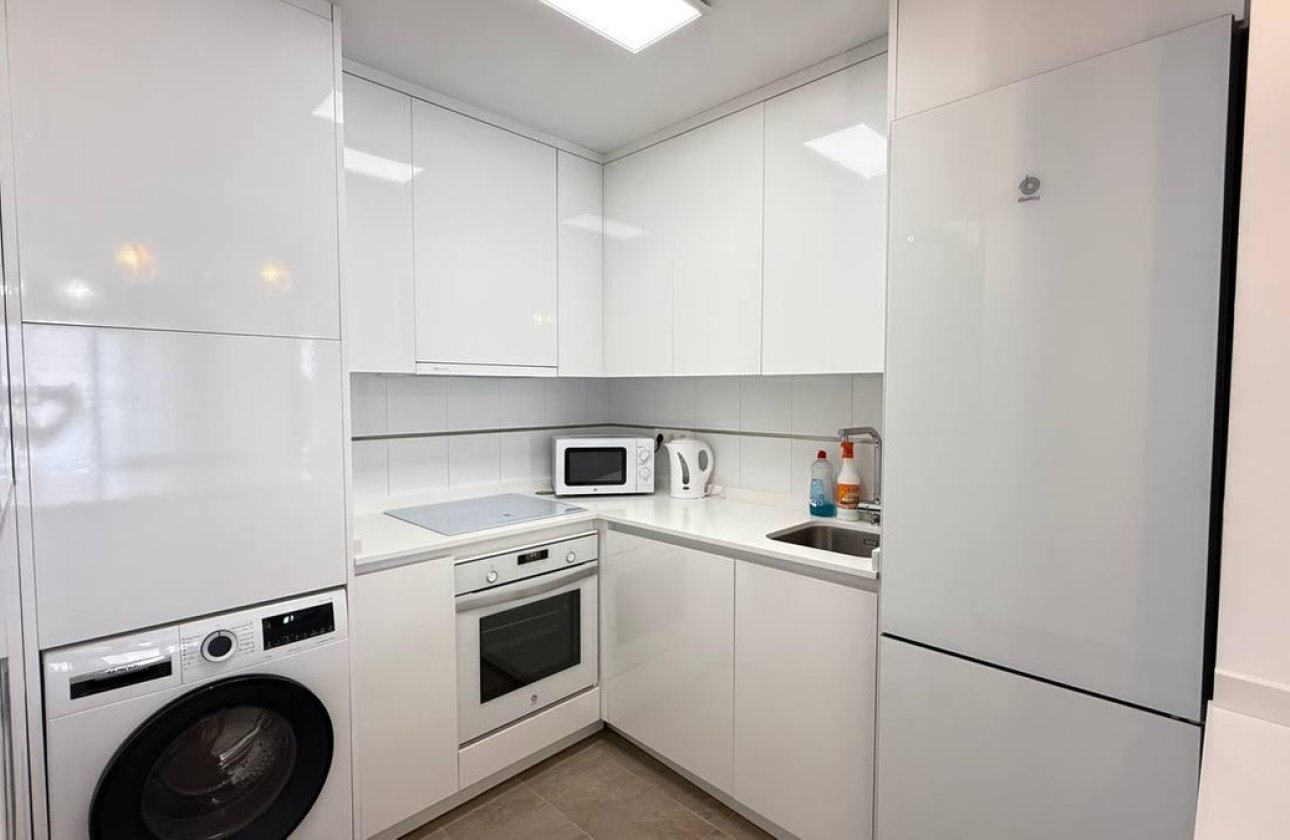 Reventa - Apartamento / piso -
Torrevieja - Torrevieja Centro