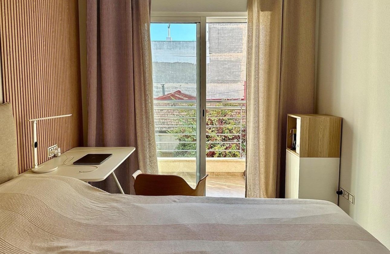 Reventa - Apartamento / piso -
Torrevieja - Torrevieja Centro