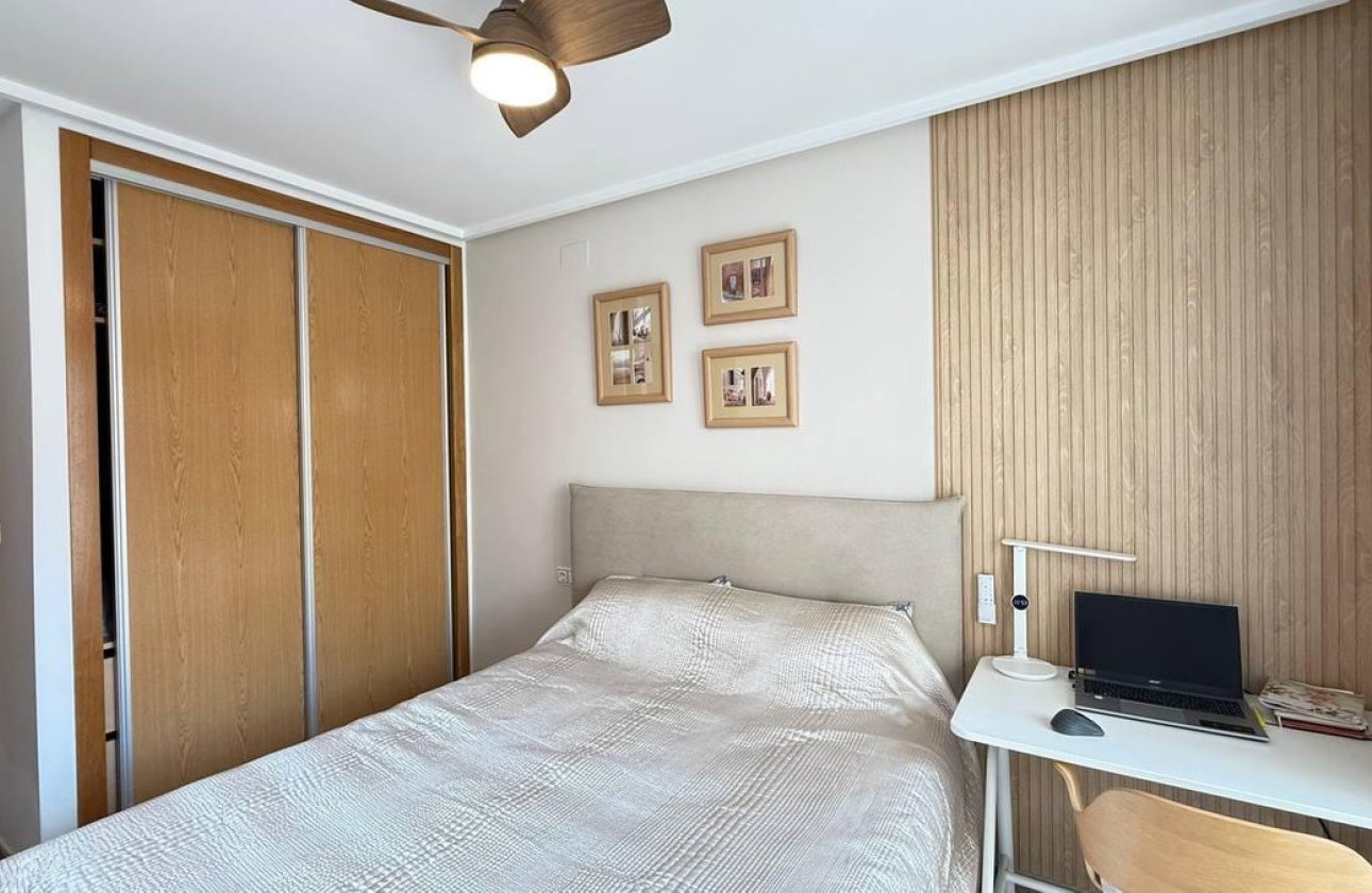 Reventa - Apartamento / piso -
Torrevieja - Torrevieja Centro