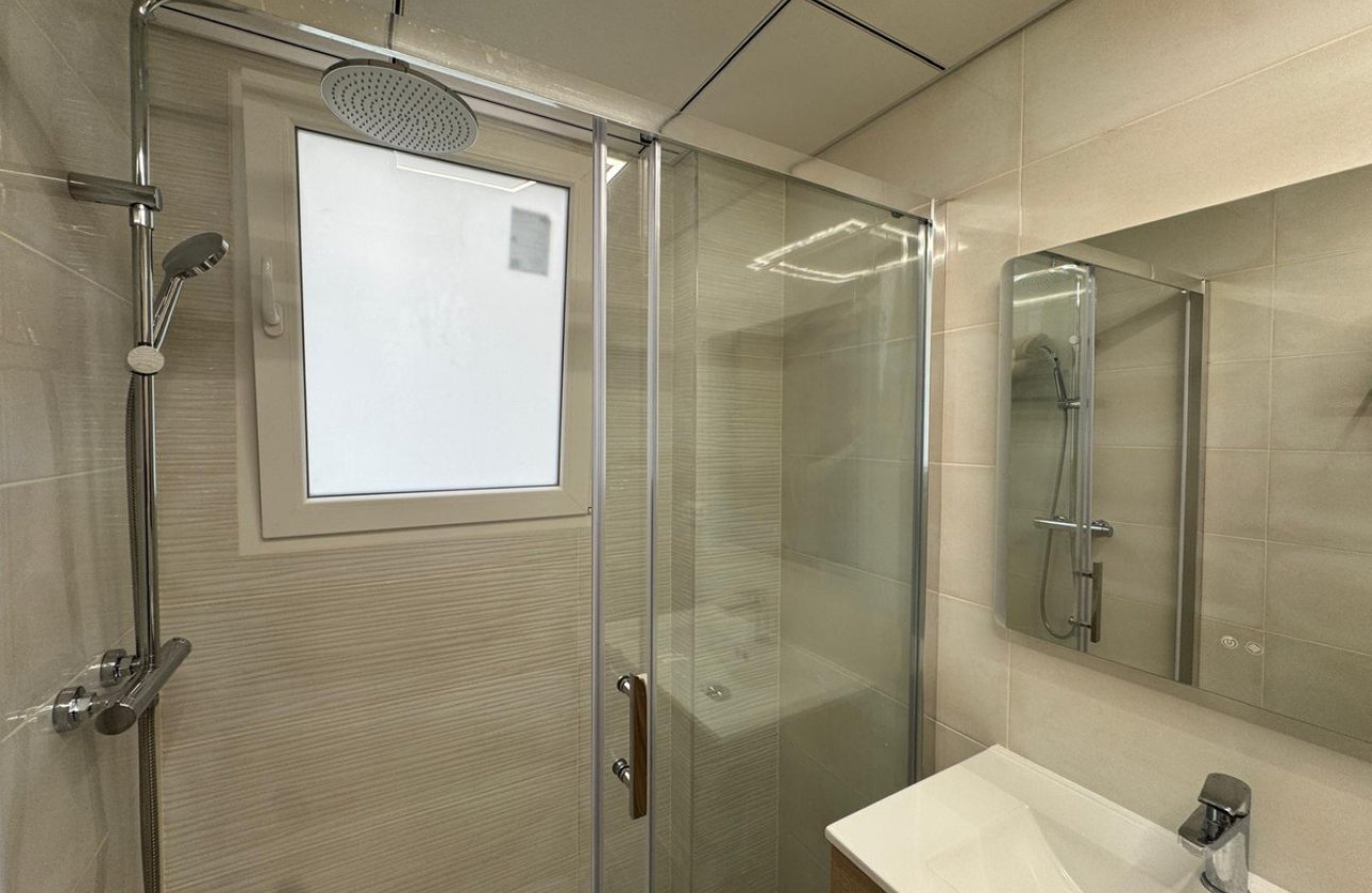 Reventa - Apartamento / piso -
Torrevieja - Torrevieja Centro