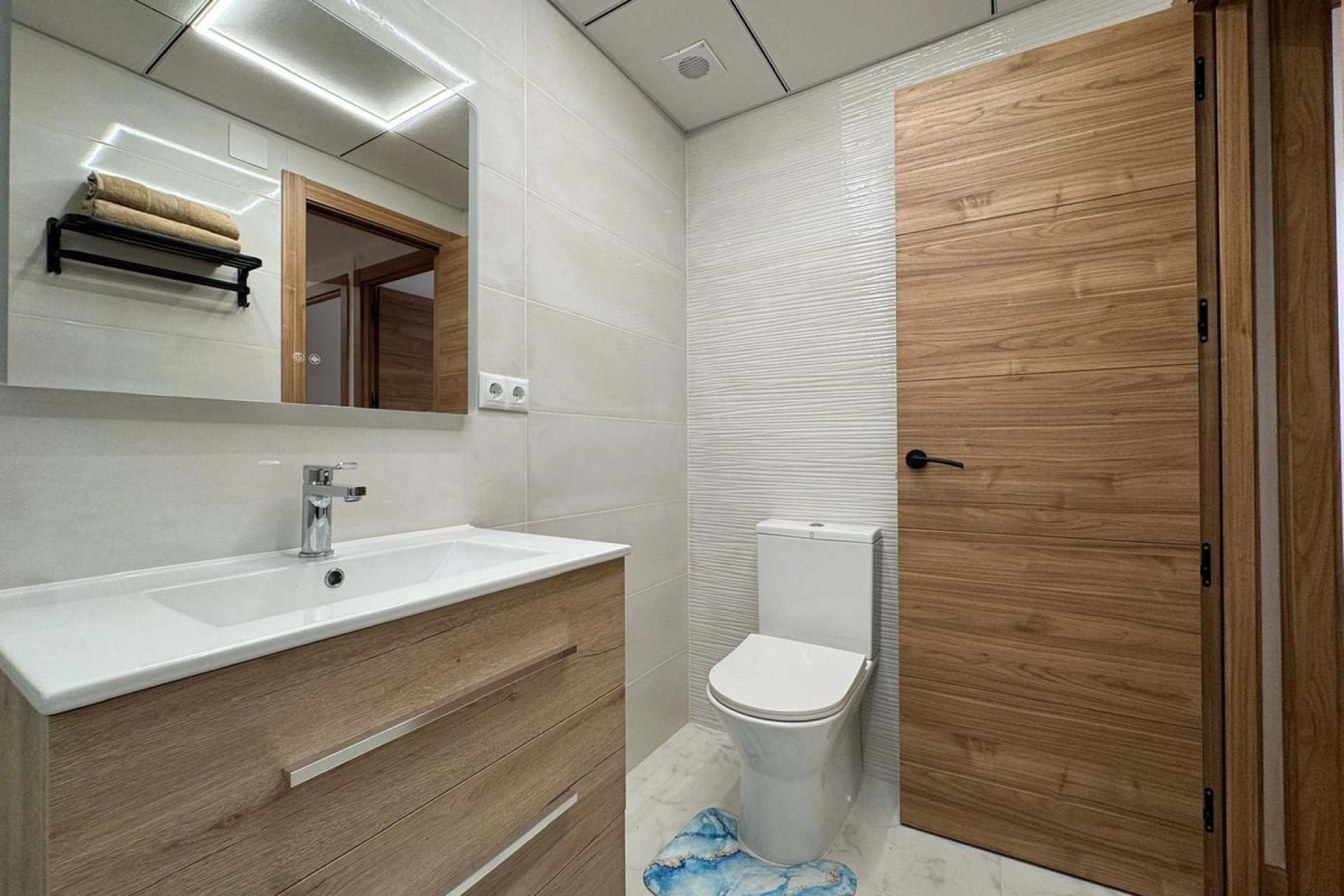 Reventa - Apartamento / piso -
Torrevieja - Torrevieja Centro