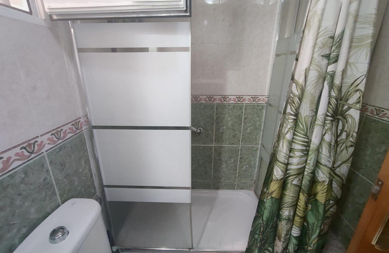 Reventa - Apartamento / piso -
Torrevieja - Torrevieja Centro