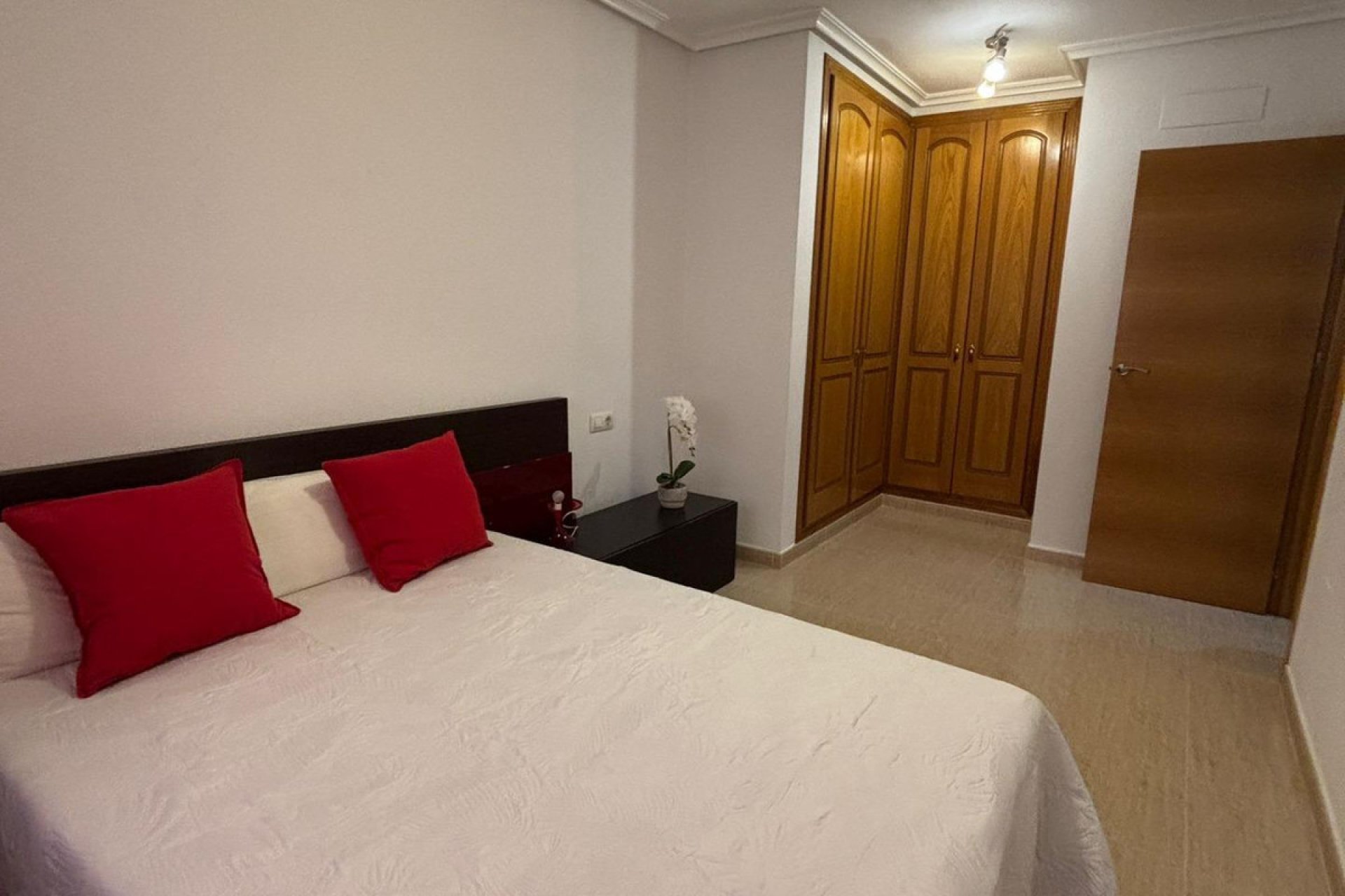 Reventa - Apartamento / piso -
Torrevieja - Torrevieja Centro