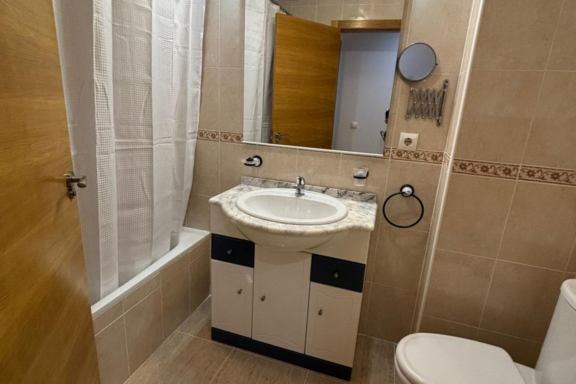 Reventa - Apartamento / piso -
Torrevieja - Torrevieja Centro