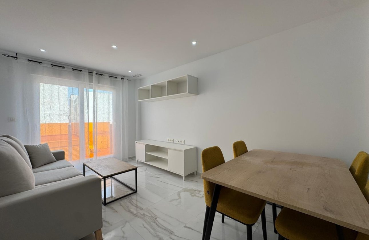 Reventa - Apartamento / piso -
Torrevieja - Torrevieja Centro