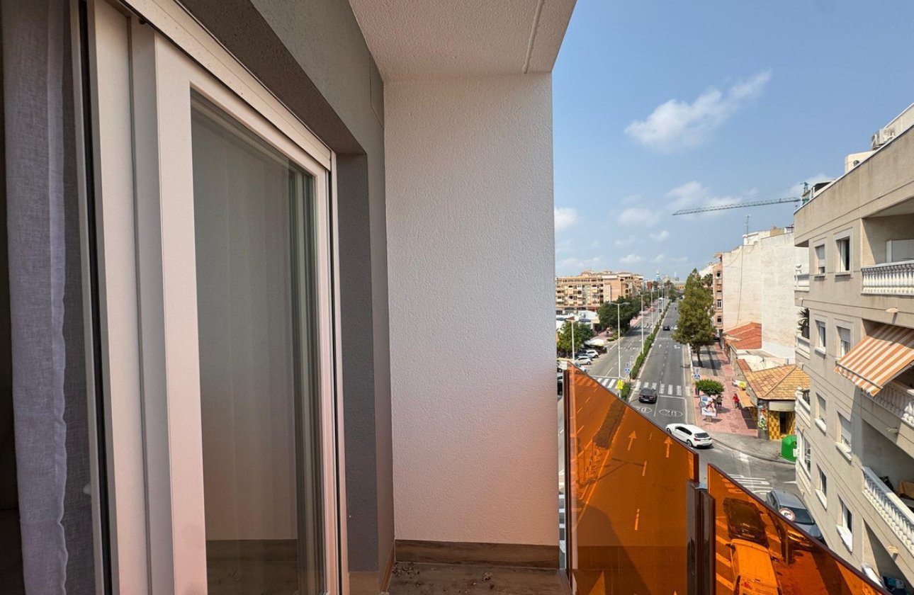 Reventa - Apartamento / piso -
Torrevieja - Torrevieja Centro