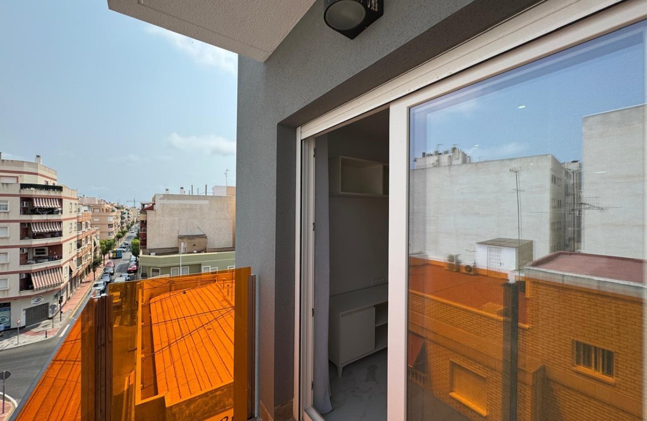 Reventa - Apartamento / piso -
Torrevieja - Torrevieja Centro