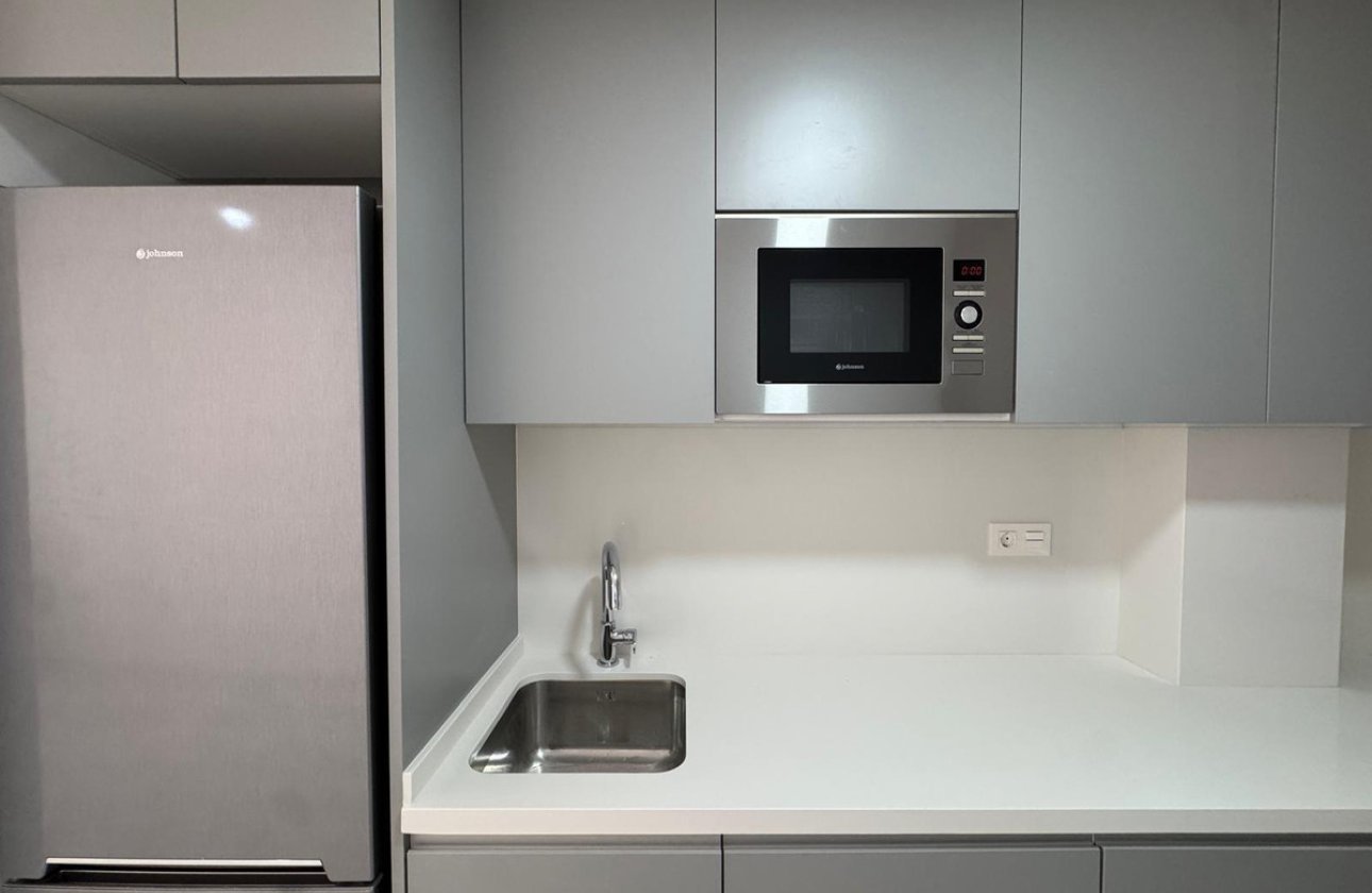 Reventa - Apartamento / piso -
Torrevieja - Torrevieja Centro