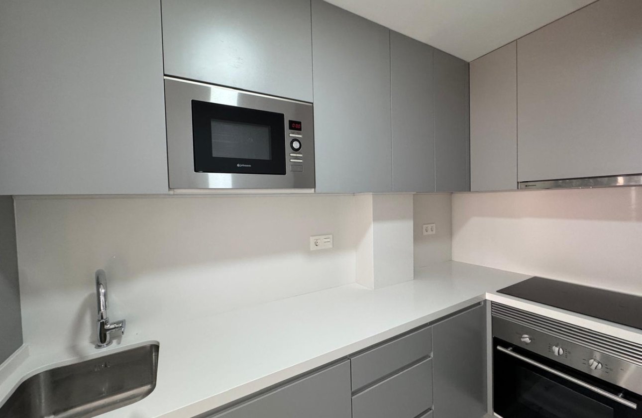 Reventa - Apartamento / piso -
Torrevieja - Torrevieja Centro