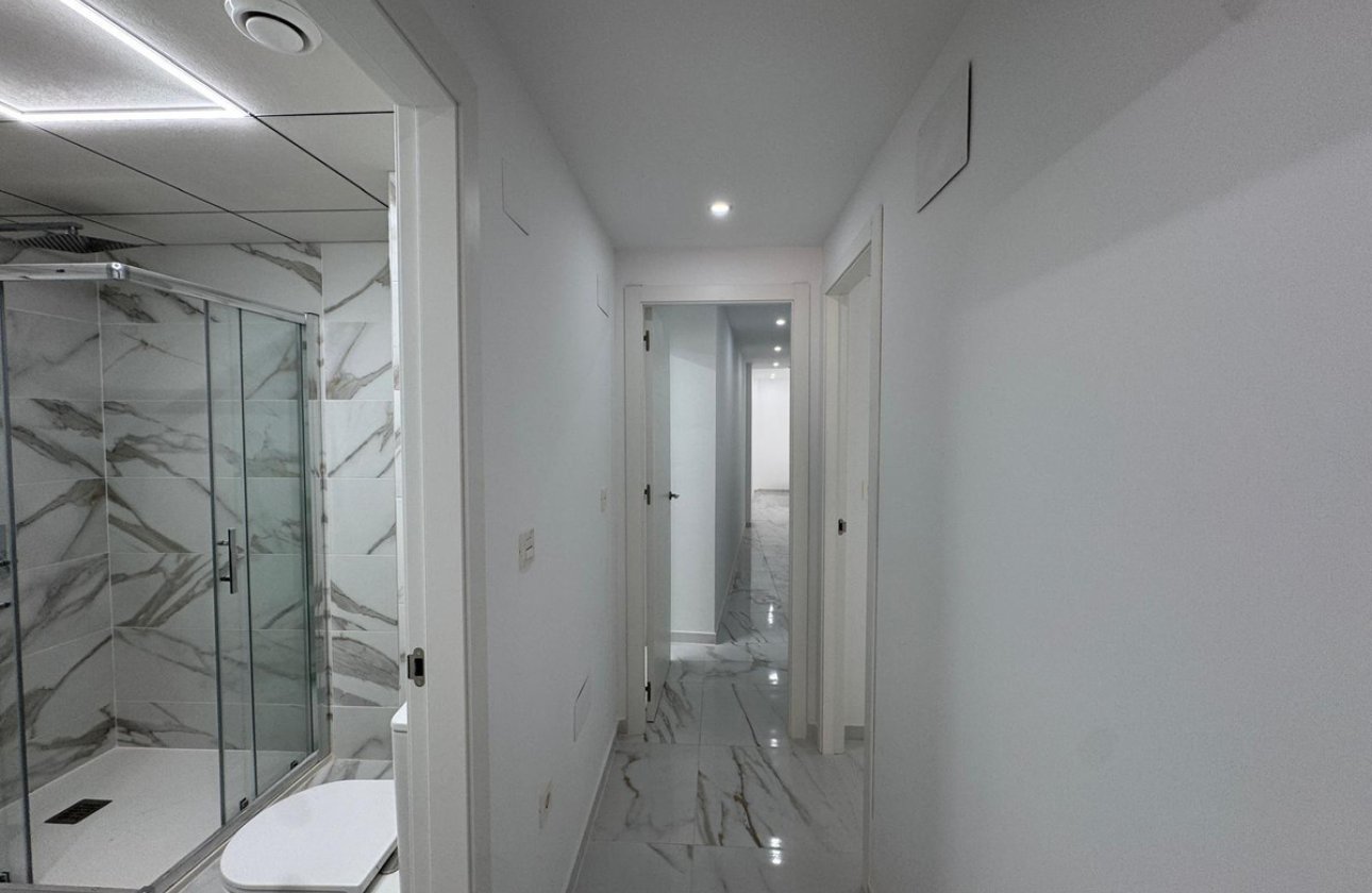 Reventa - Apartamento / piso -
Torrevieja - Torrevieja Centro