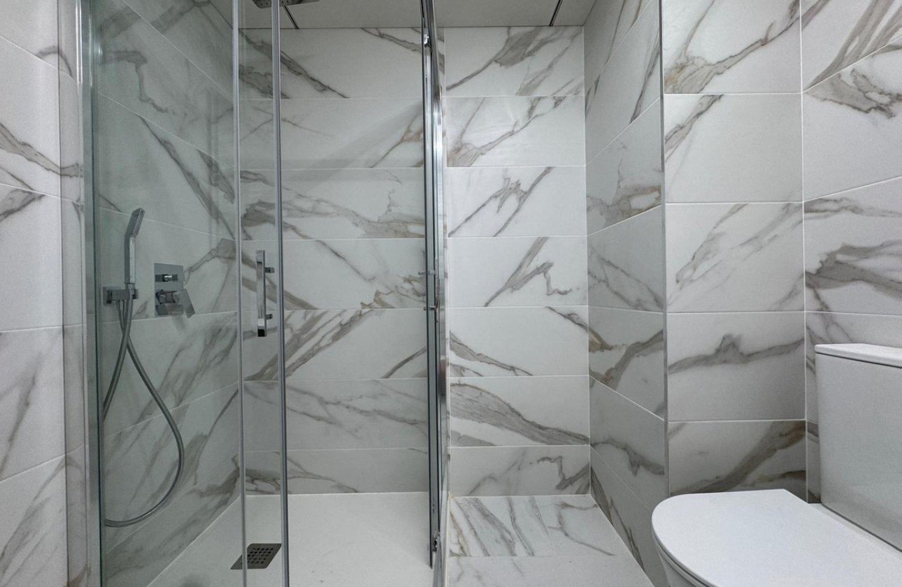 Reventa - Apartamento / piso -
Torrevieja - Torrevieja Centro