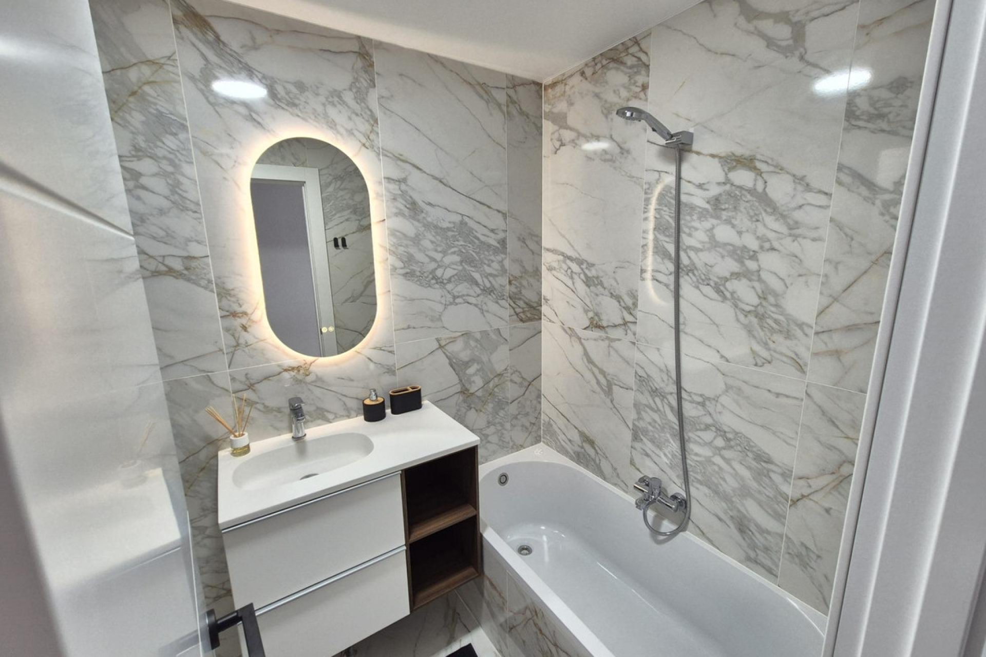 Reventa - Apartamento / piso -
Torrevieja - Torrevieja Centro