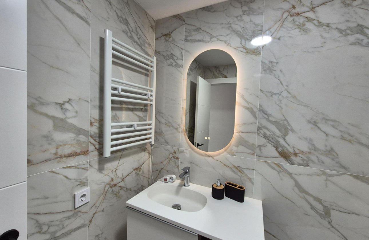 Reventa - Apartamento / piso -
Torrevieja - Torrevieja Centro