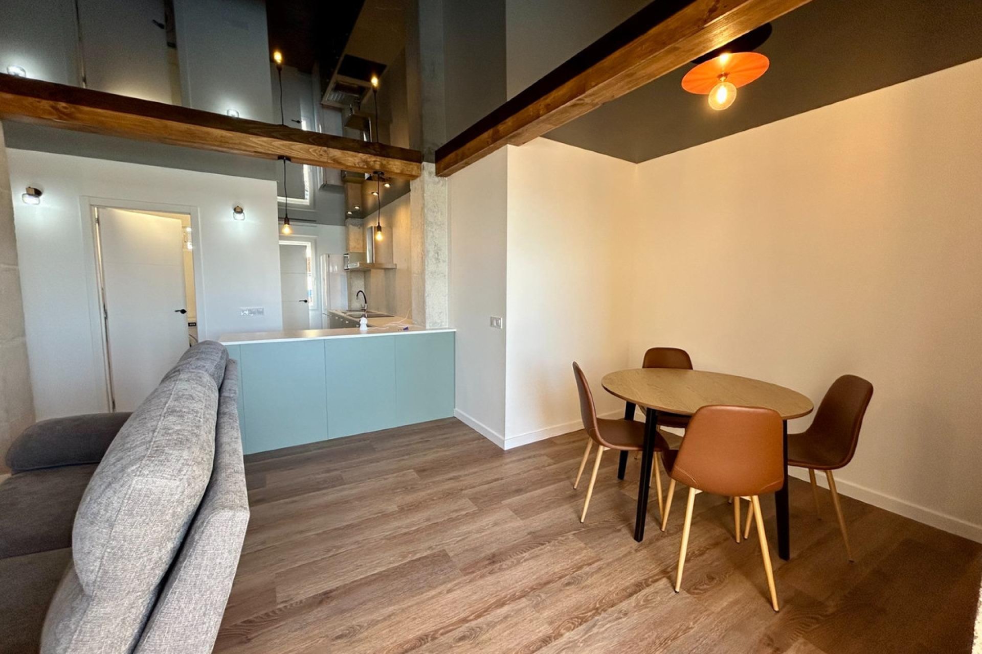 Reventa - Apartamento / piso -
Torrevieja - Torrevieja Centro