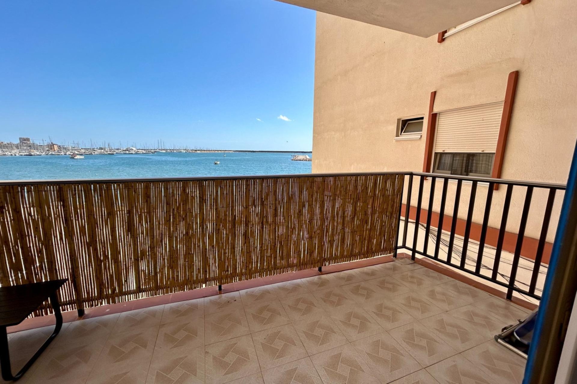 Reventa - Apartamento / piso -
Torrevieja - Torrevieja Centro