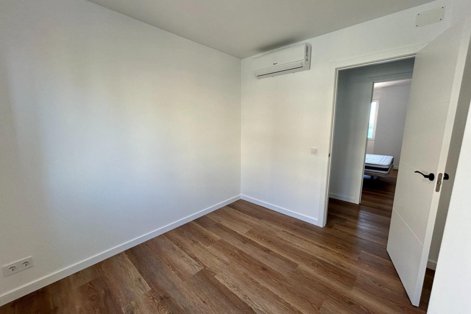 Reventa - Apartamento / piso -
Torrevieja - Torrevieja Centro