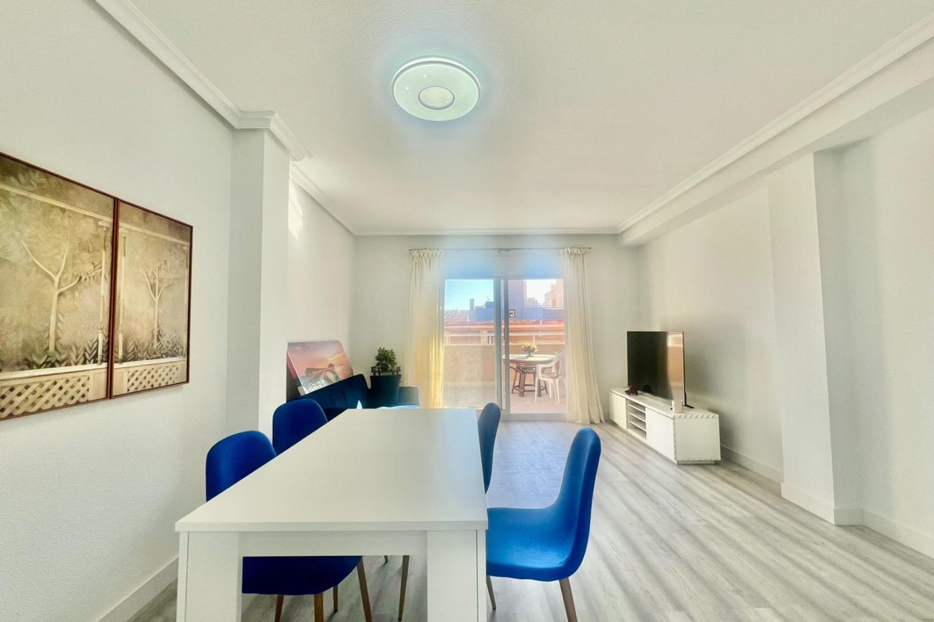 Reventa - Apartamento / piso -
Torrevieja - Torrevieja Centro