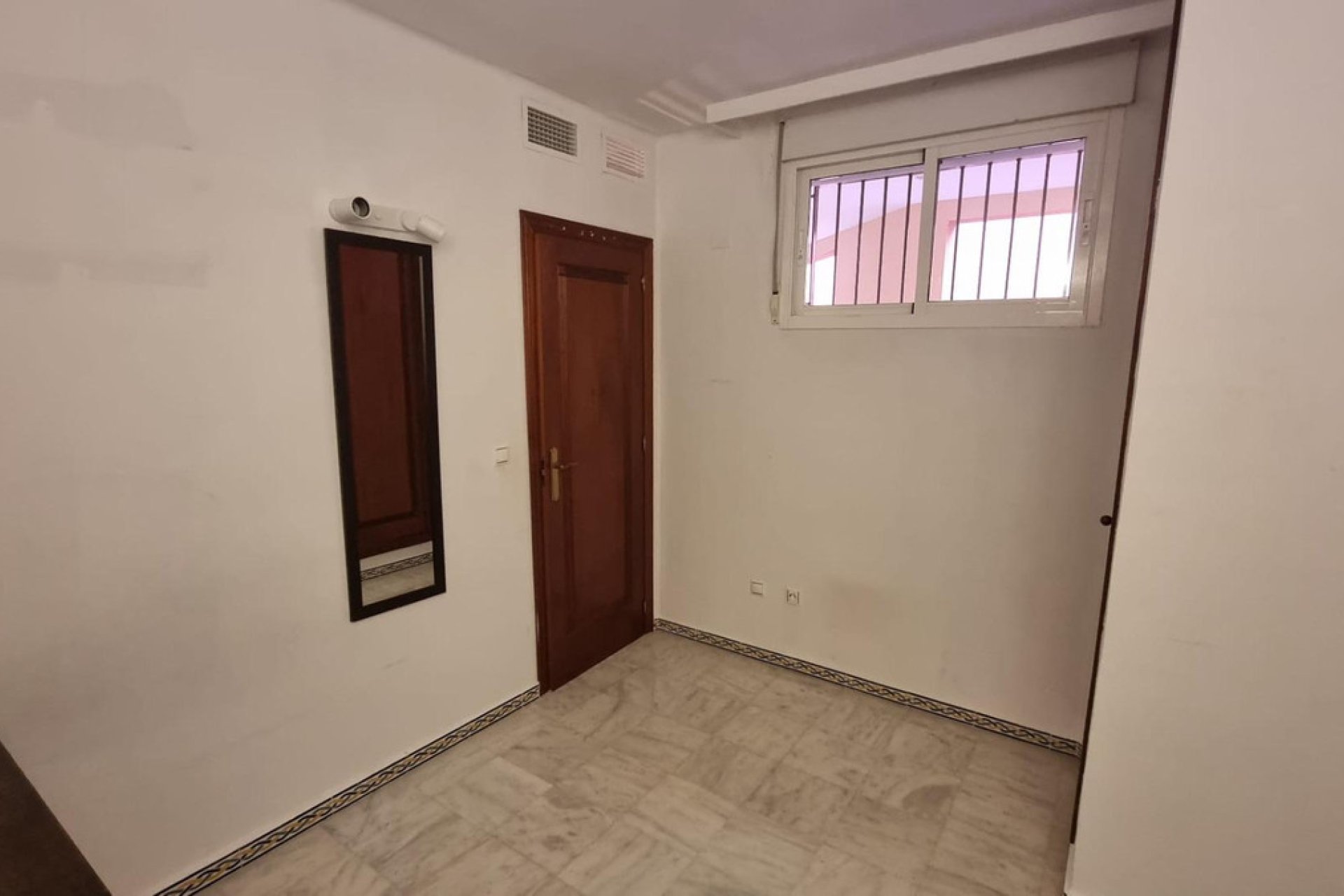 Reventa - Apartamento / piso -
Torrevieja - Torrevieja Centro
