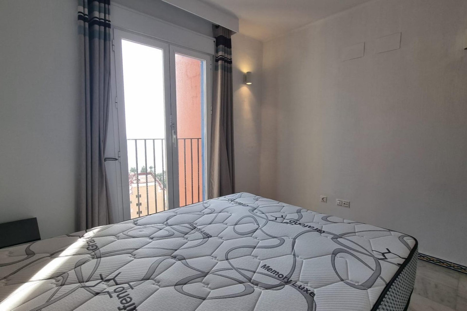 Reventa - Apartamento / piso -
Torrevieja - Torrevieja Centro