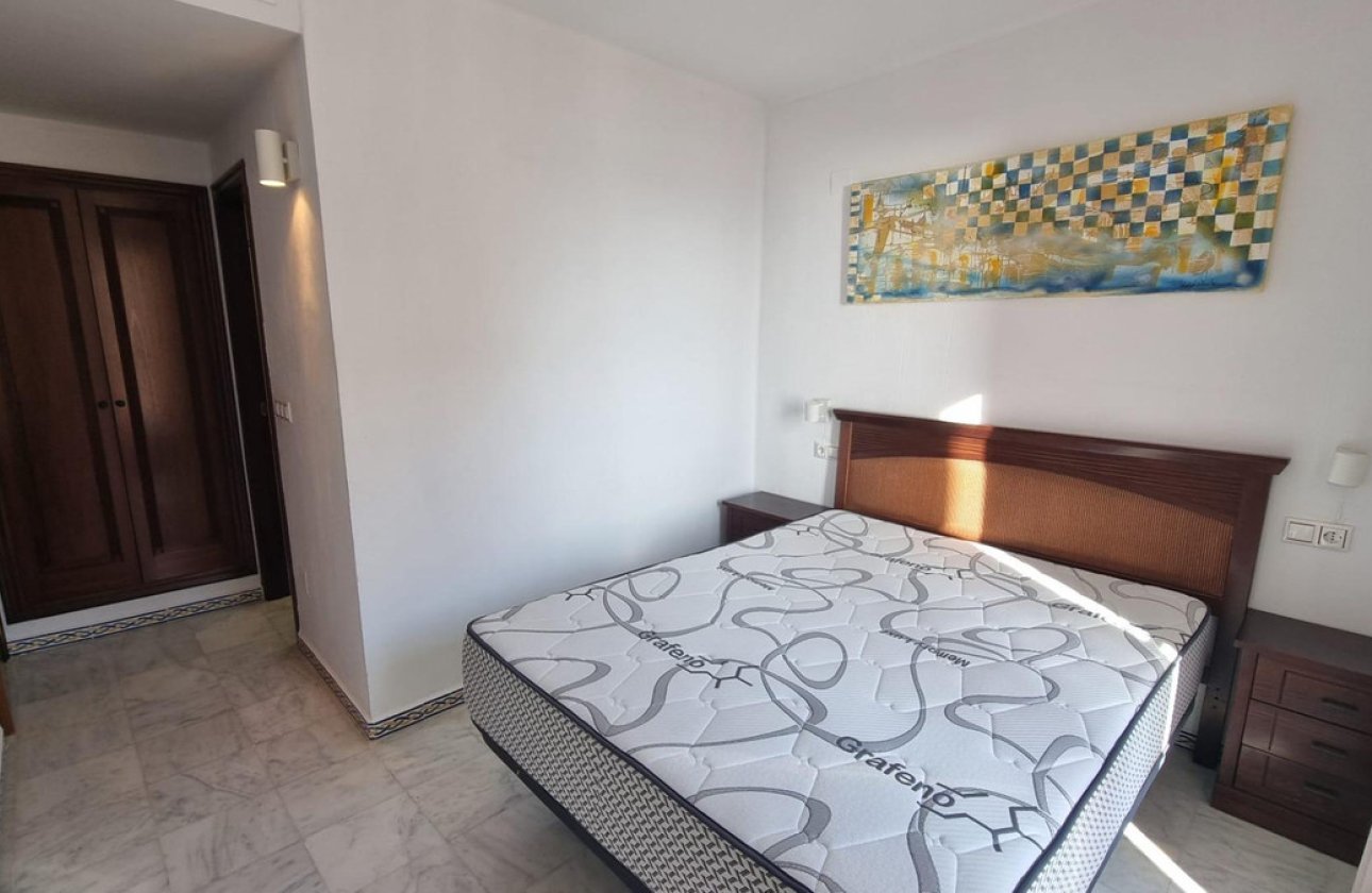 Reventa - Apartamento / piso -
Torrevieja - Torrevieja Centro
