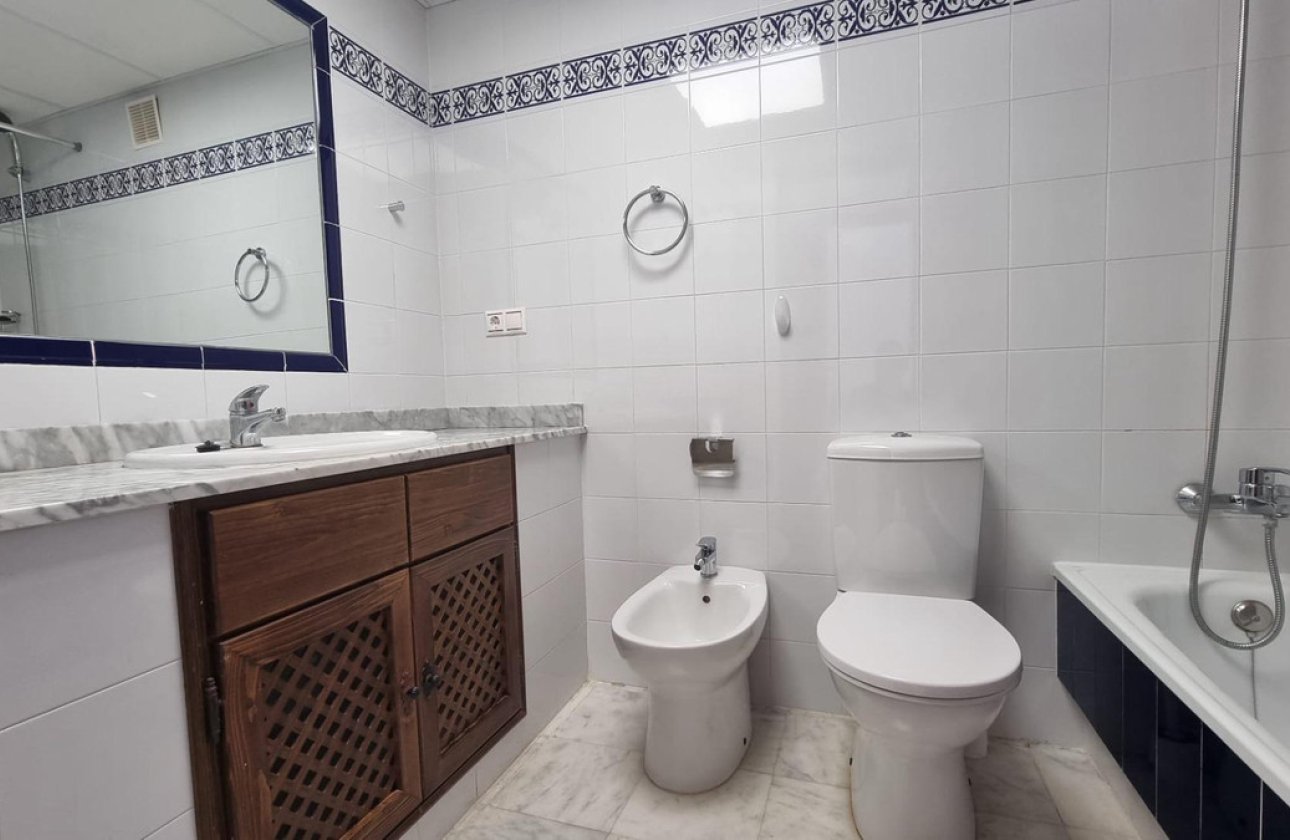 Reventa - Apartamento / piso -
Torrevieja - Torrevieja Centro