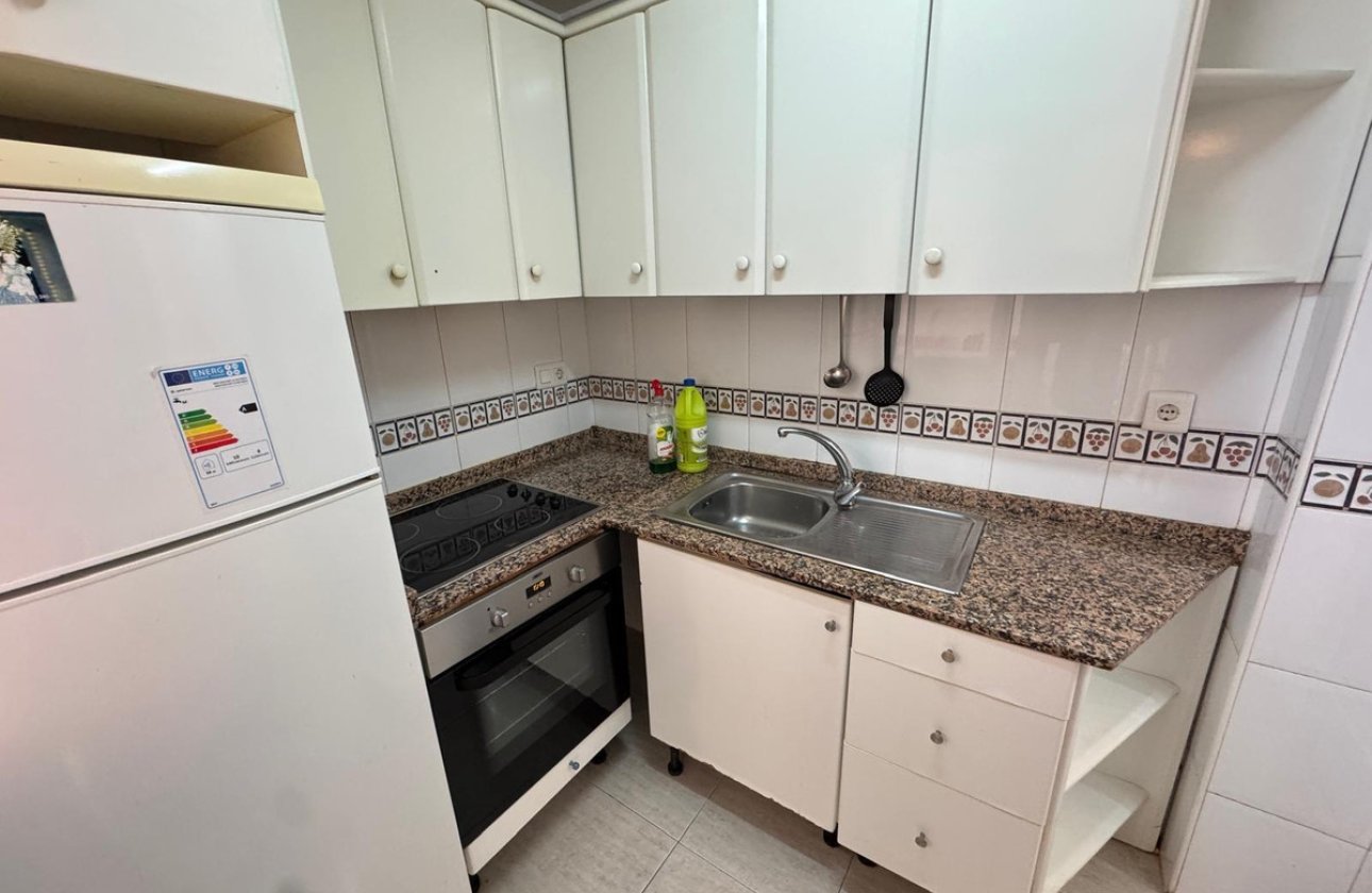 Reventa - Apartamento / piso -
Torrevieja - Torrevieja Centro