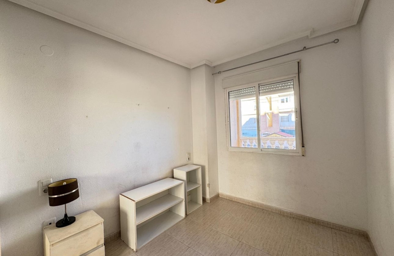 Reventa - Apartamento / piso -
Torrevieja - Torrevieja Centro