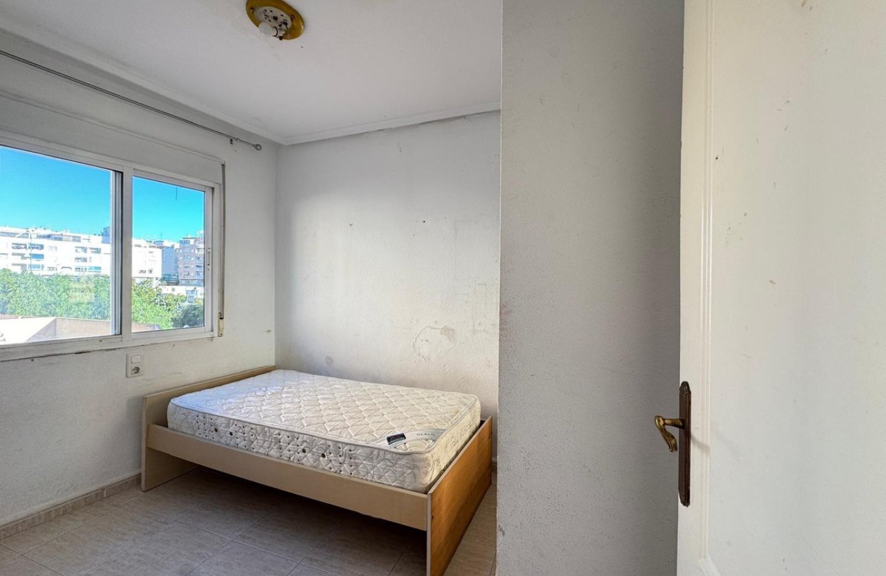 Reventa - Apartamento / piso -
Torrevieja - Torrevieja Centro