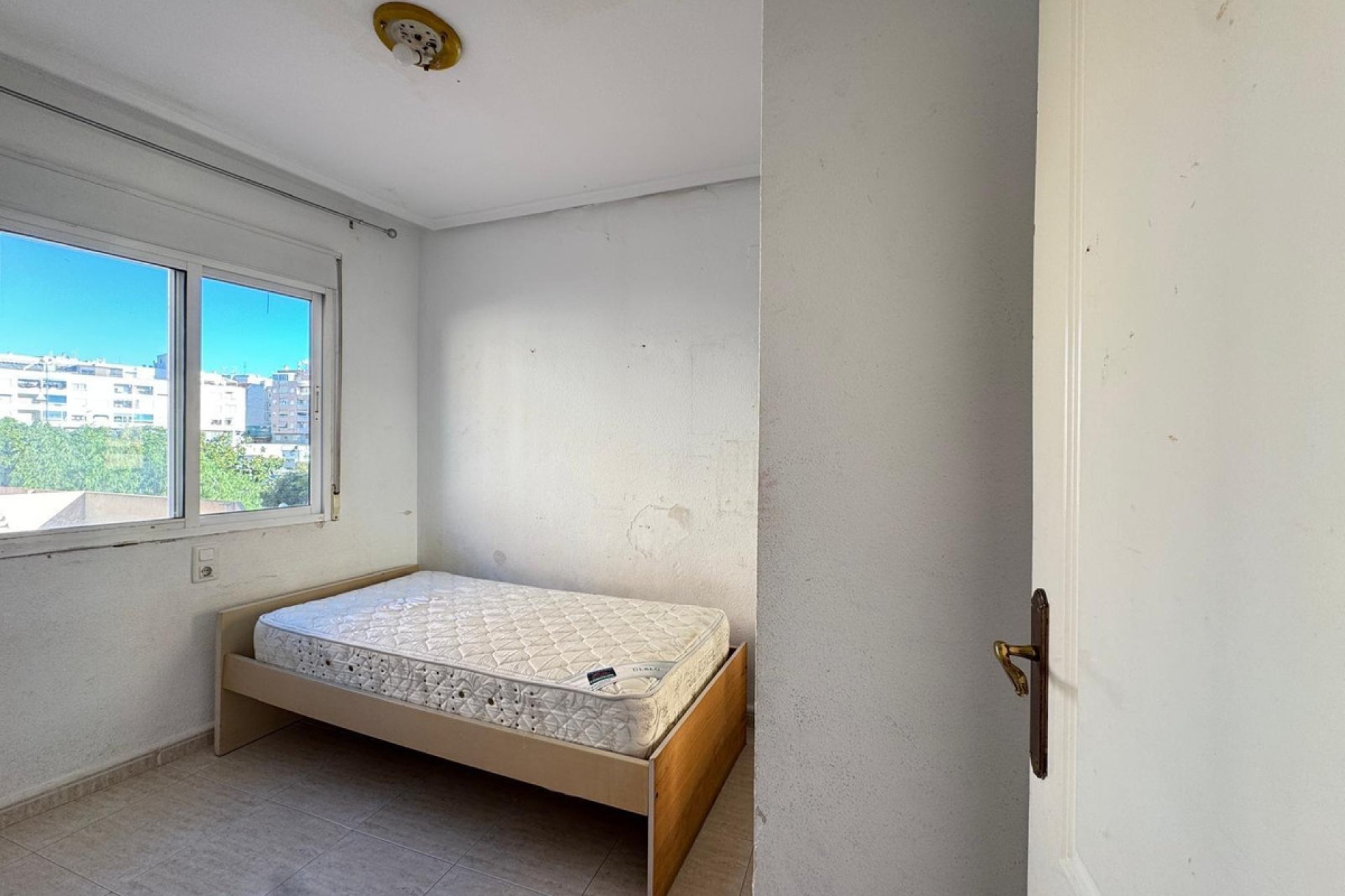 Reventa - Apartamento / piso -
Torrevieja - Torrevieja Centro