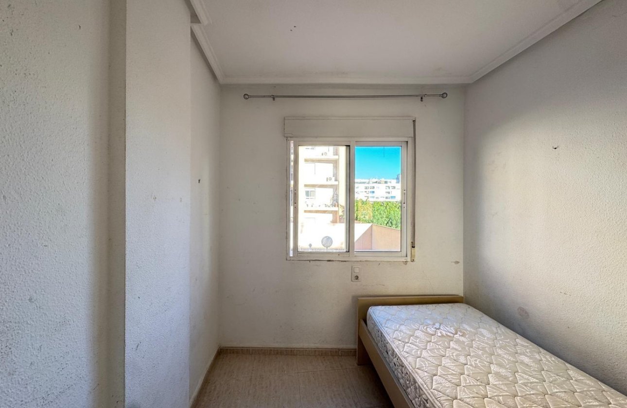 Reventa - Apartamento / piso -
Torrevieja - Torrevieja Centro