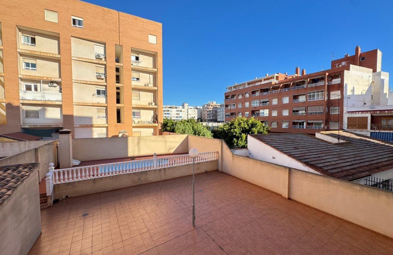 Reventa - Apartamento / piso -
Torrevieja - Torrevieja Centro