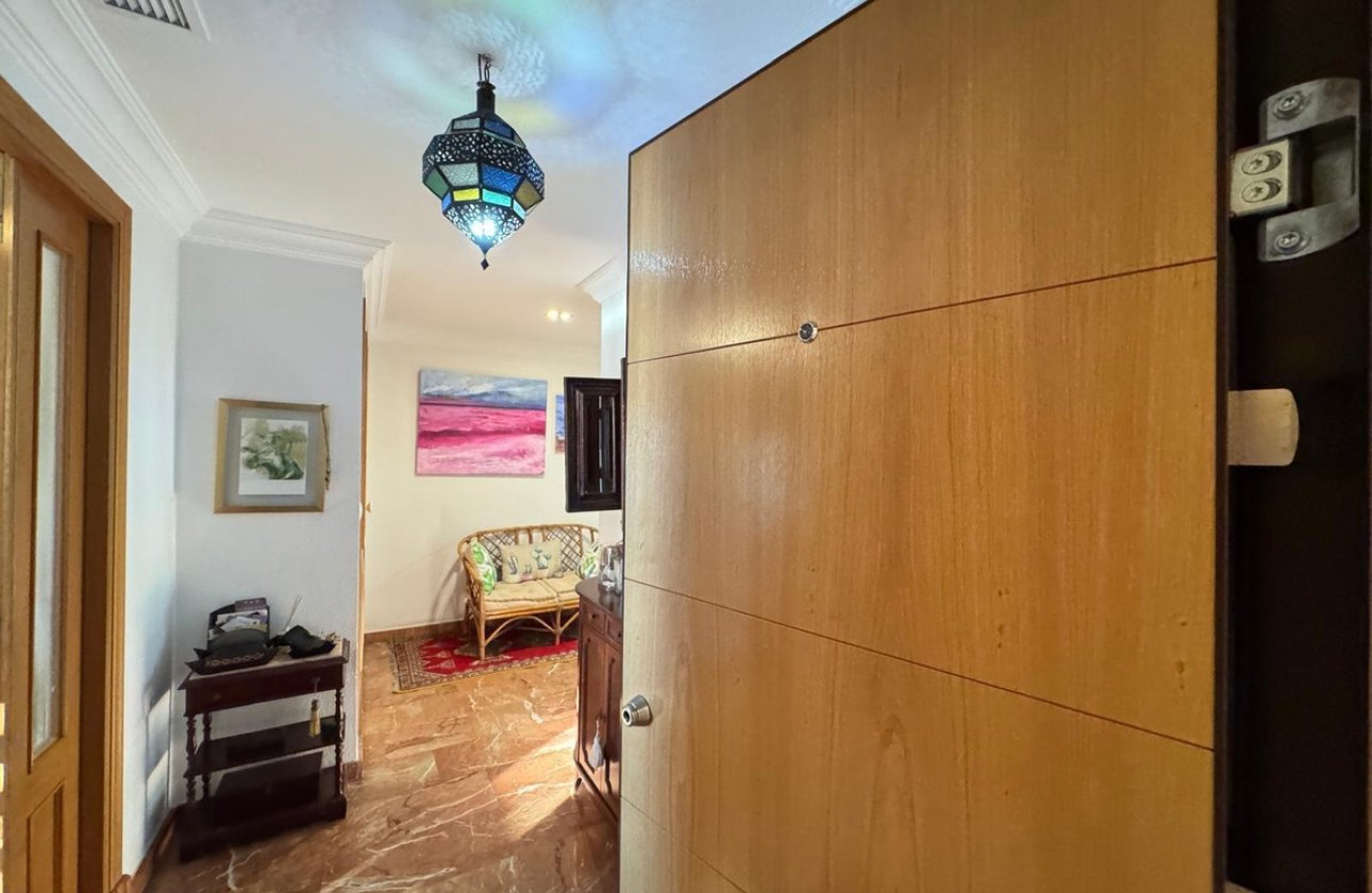 Reventa - Apartamento / piso -
Torrevieja - Torrevieja Centro