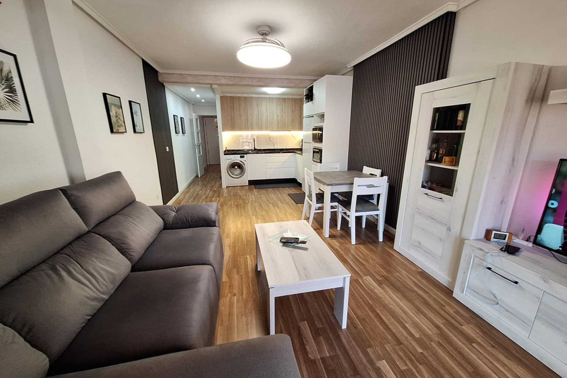 Reventa - Apartamento / piso -
Torrevieja - Torrevieja Centro