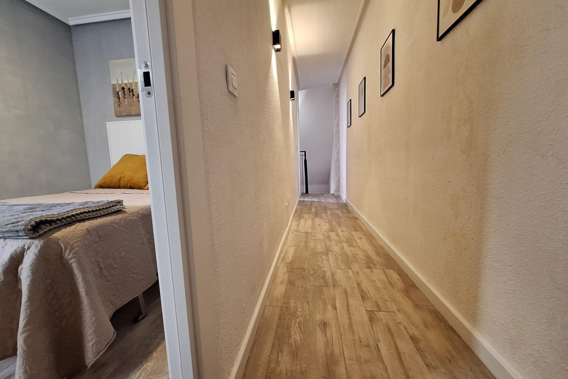 Reventa - Apartamento / piso -
Torrevieja - Torrevieja Centro