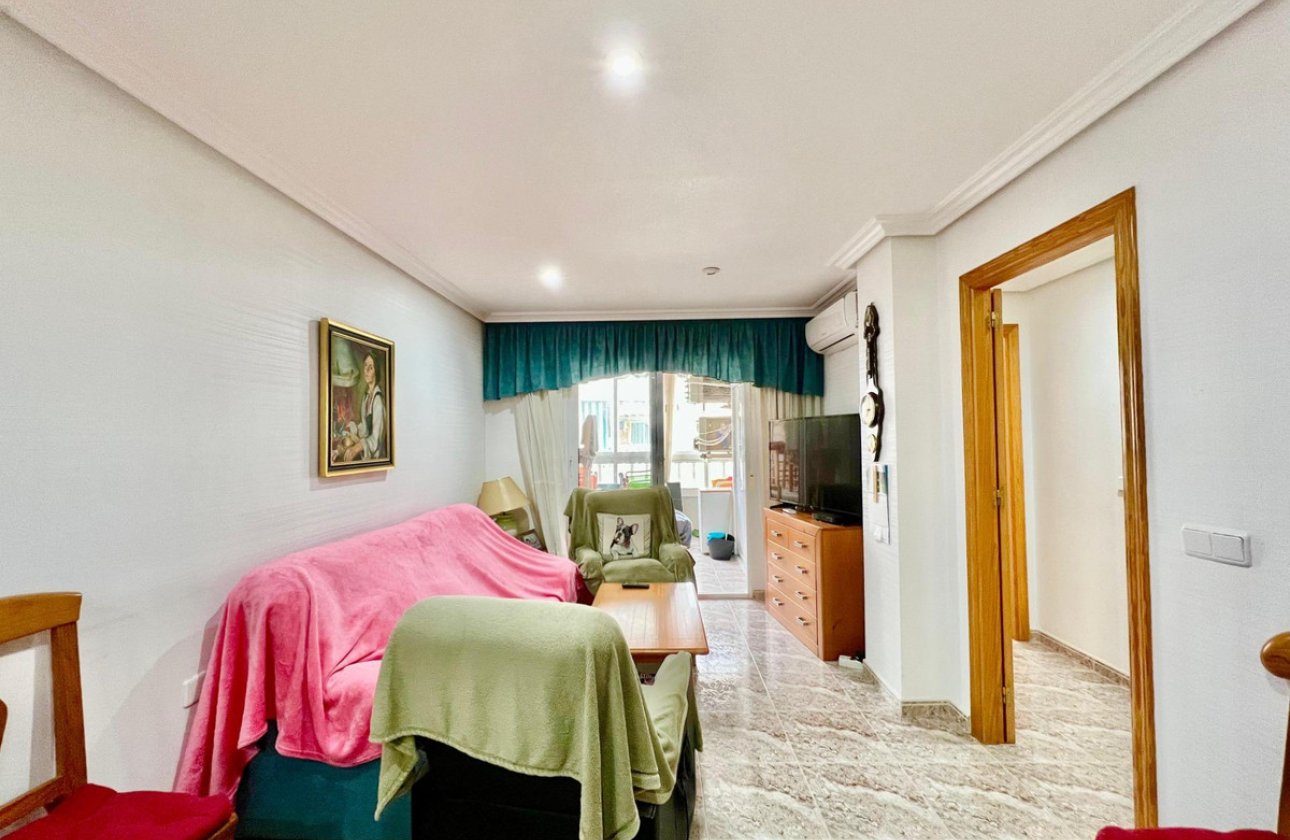 Reventa - Apartamento / piso -
Torrevieja - Torrevieja Centro