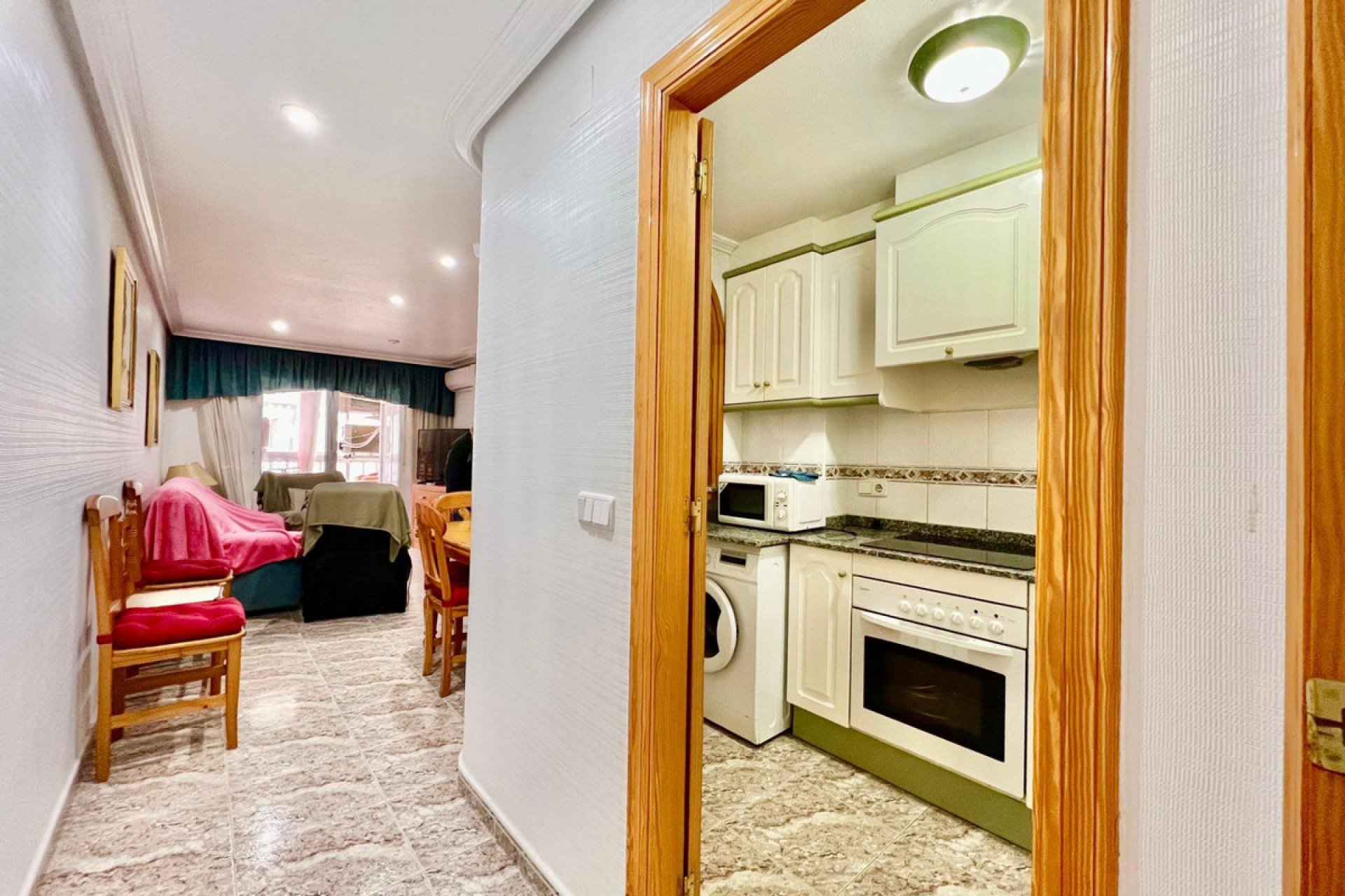 Reventa - Apartamento / piso -
Torrevieja - Torrevieja Centro